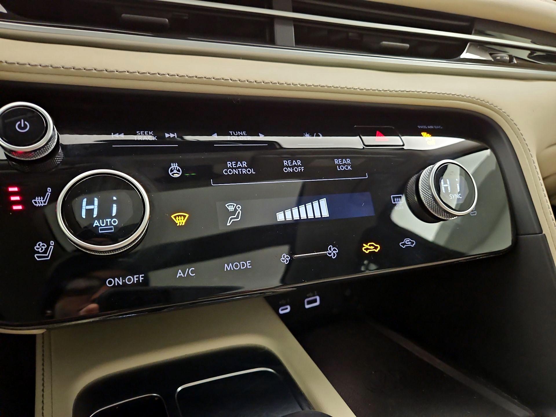 Thumbnail: 2023 INFINITI QX60 - 17