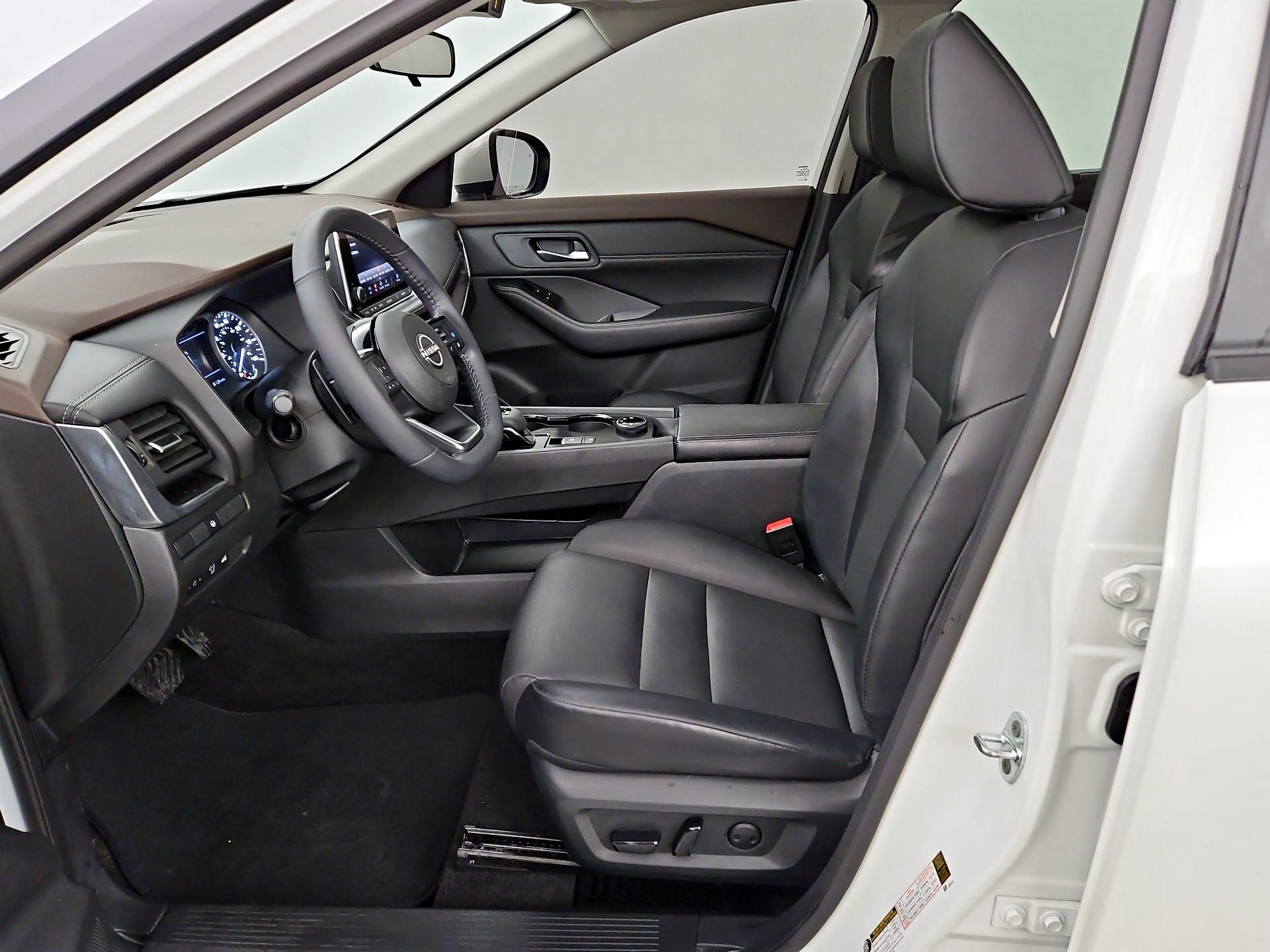 Thumbnail: 2023 Nissan Rogue - 11