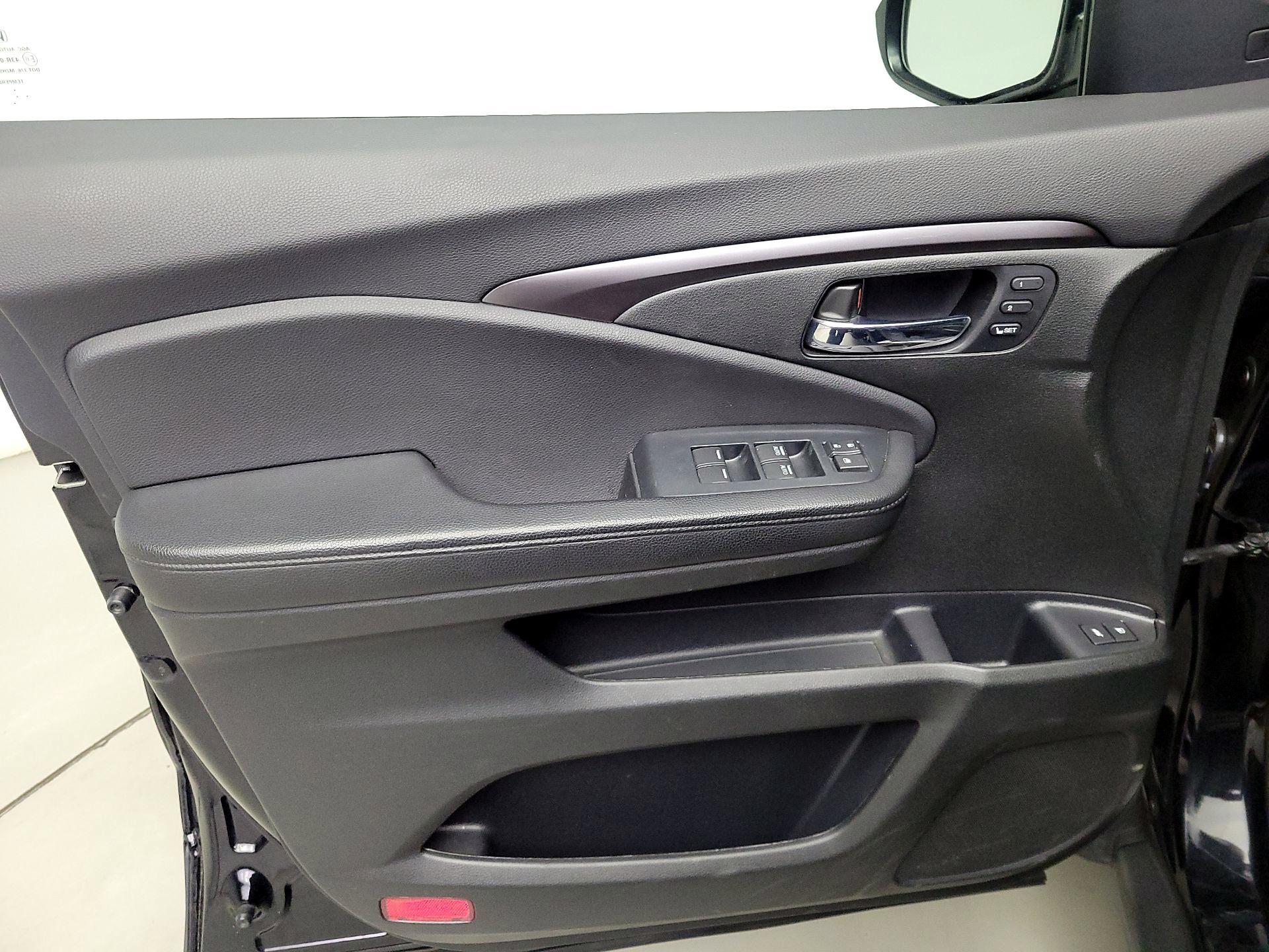 Thumbnail: 2022 Honda Pilot - 12