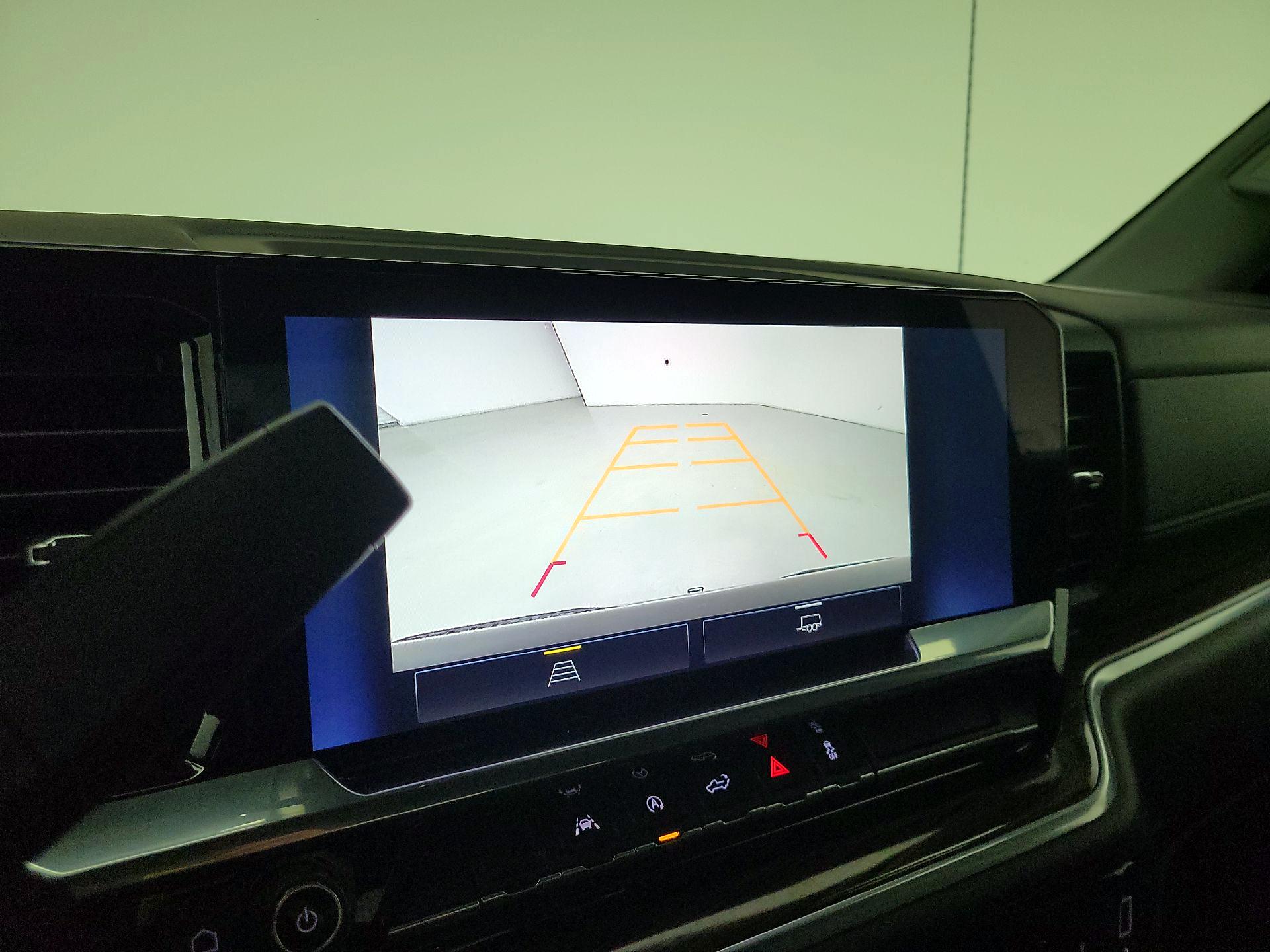 Thumbnail: 2022 Chevrolet Silverado 1500 - 14