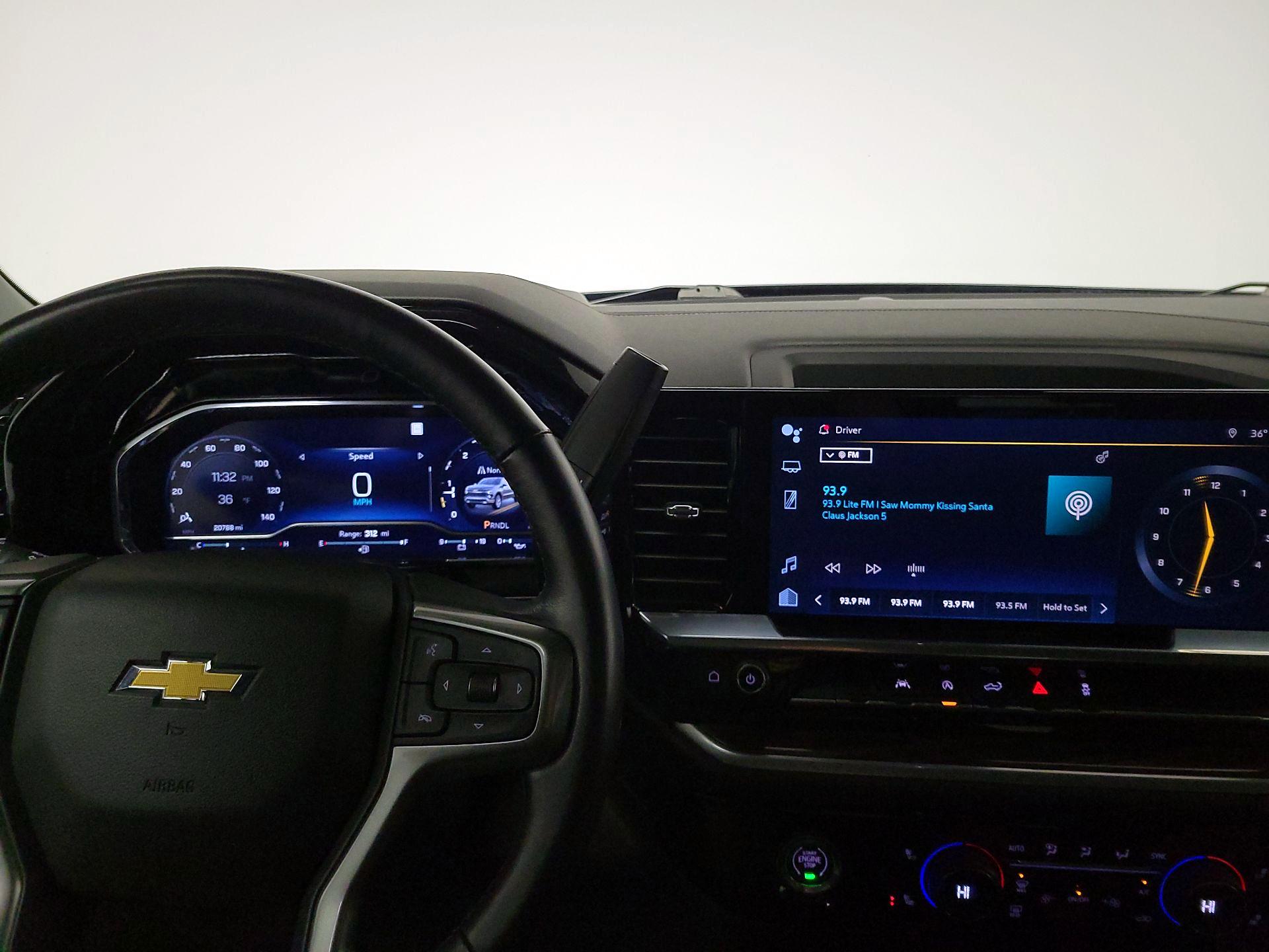 Thumbnail: 2022 Chevrolet Silverado 1500 - 17