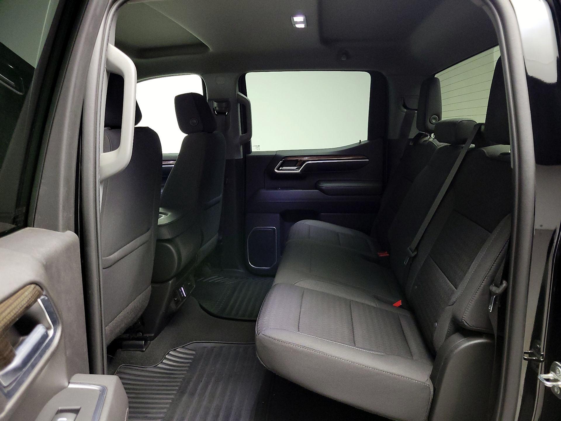 Thumbnail: 2022 Chevrolet Silverado 1500 - 19