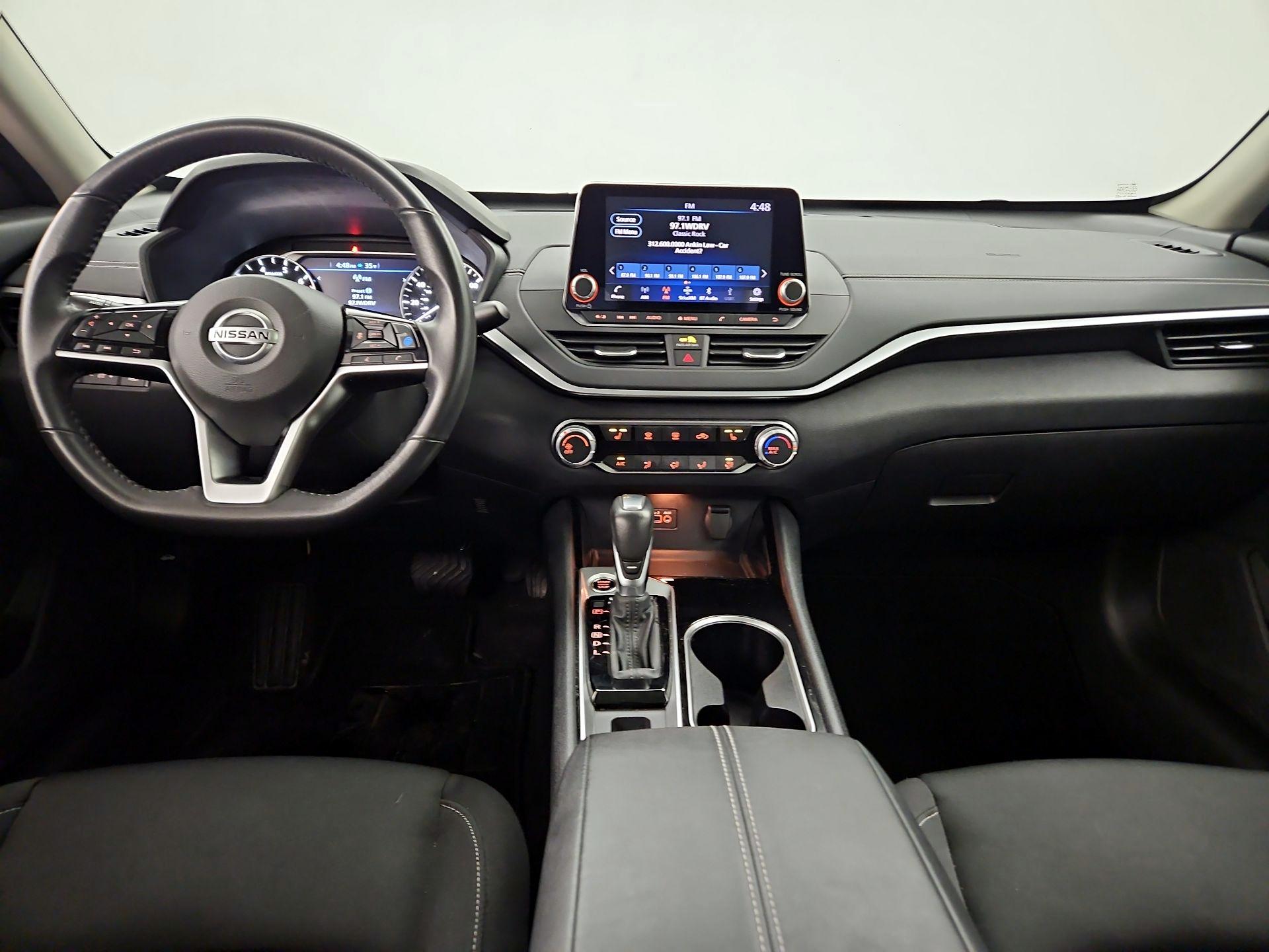 Thumbnail: 2022 Nissan Altima - 9