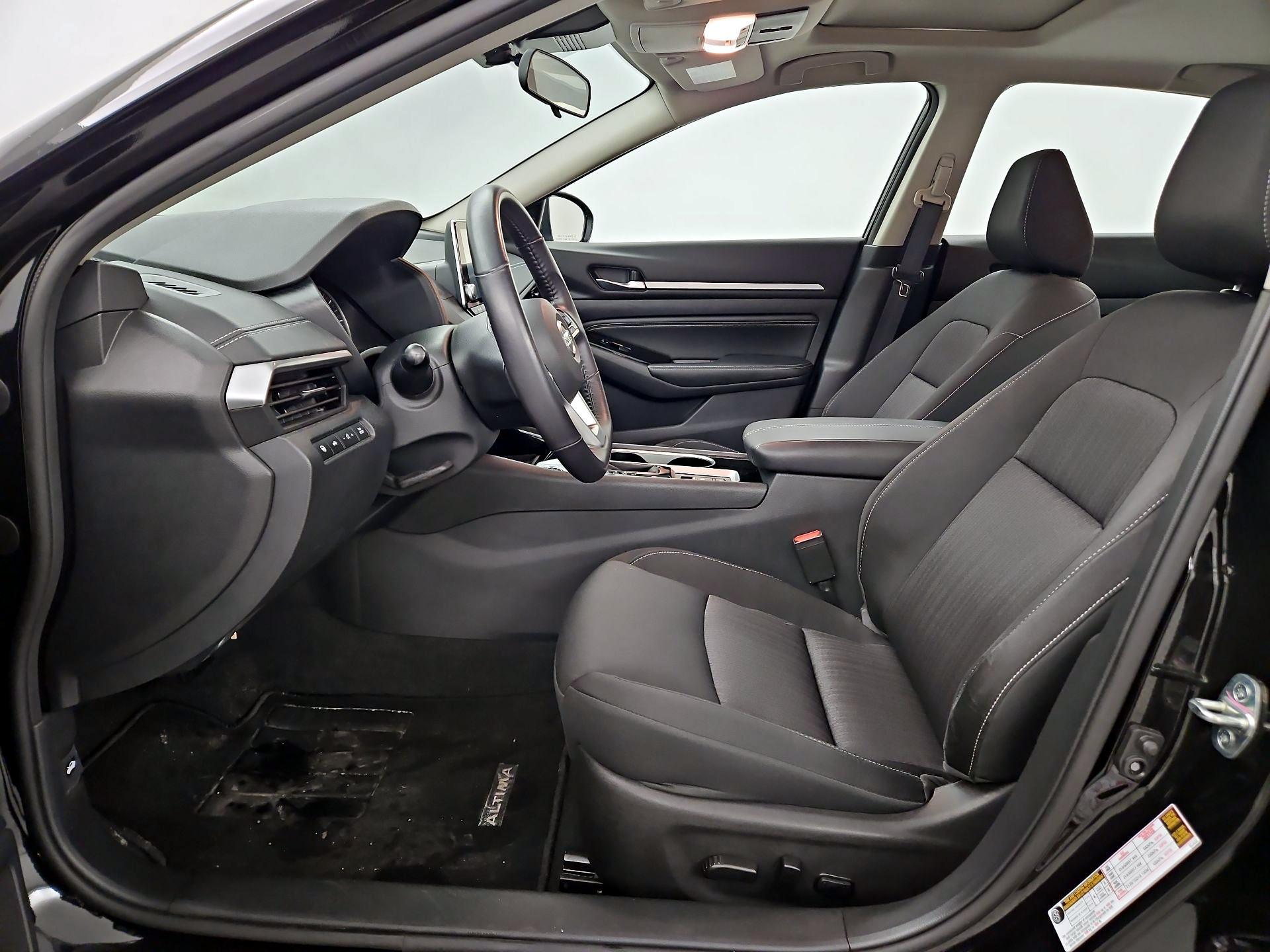 Thumbnail: 2022 Nissan Altima - 11