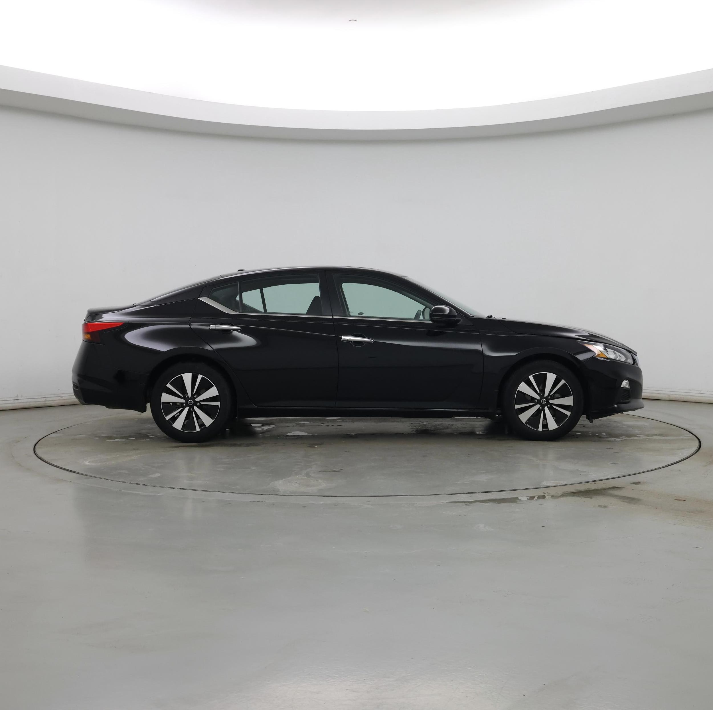 Thumbnail: 2022 Nissan Altima - 7