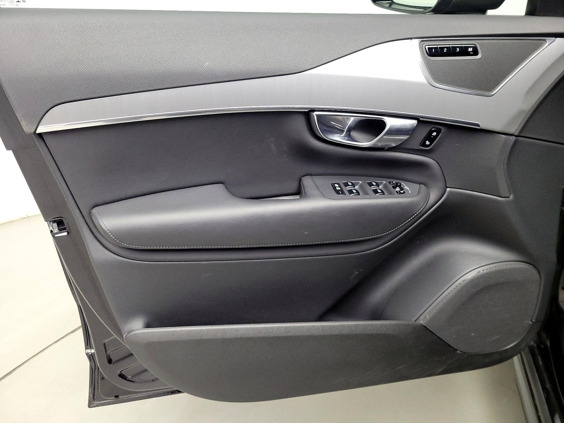 Thumbnail: 2025 Volvo XC90 - 12