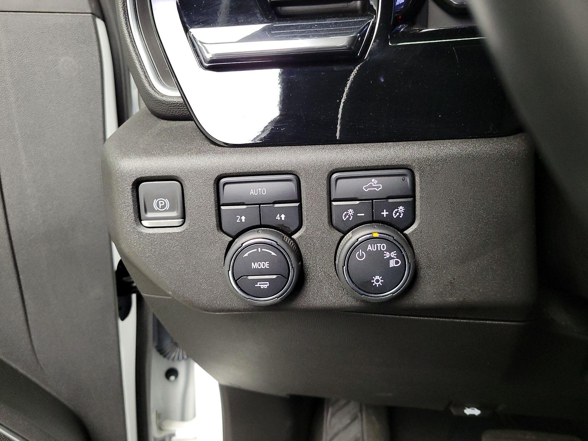 Thumbnail: 2023 Chevrolet Silverado 1500 - 13