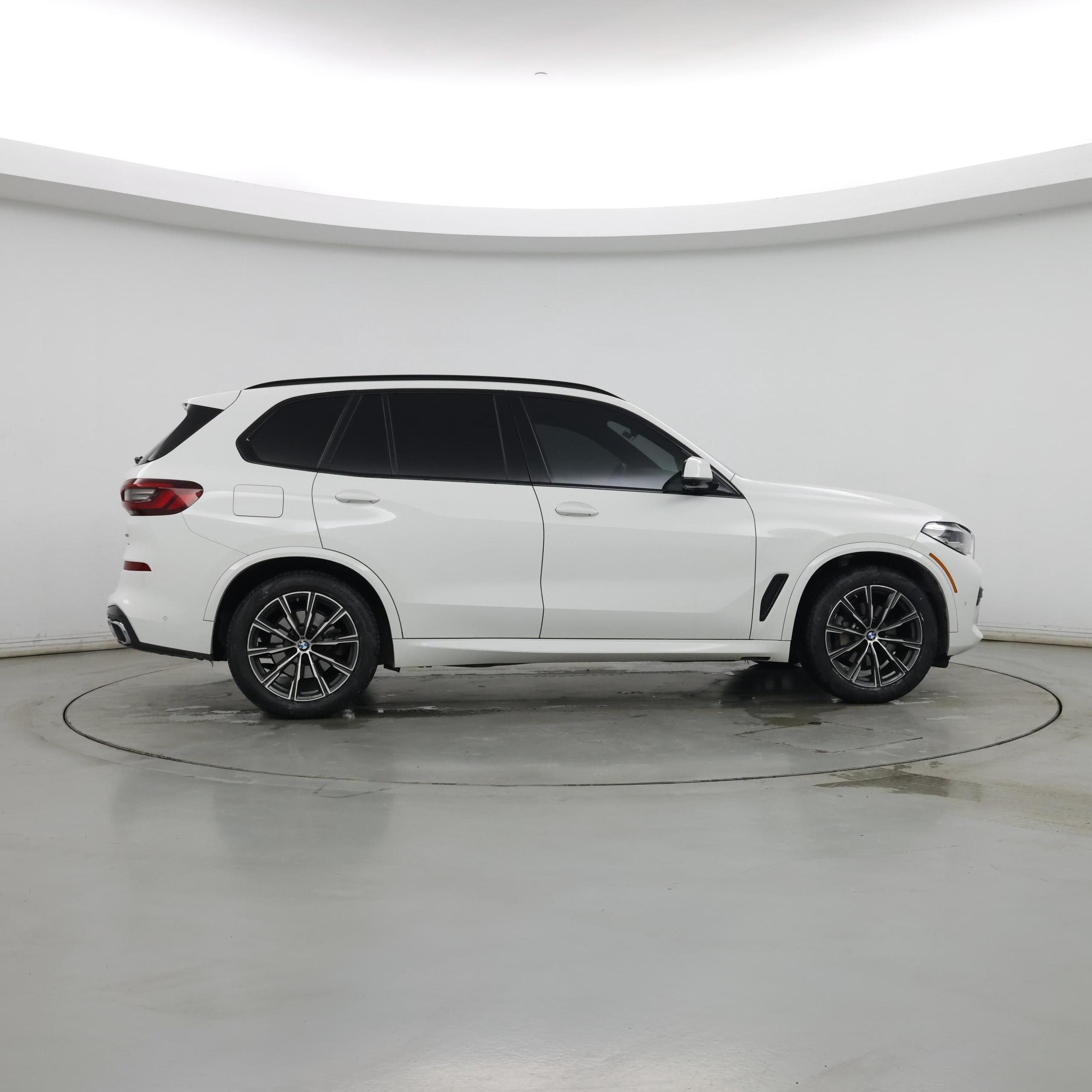 Thumbnail: 2021 BMW X5 - 7