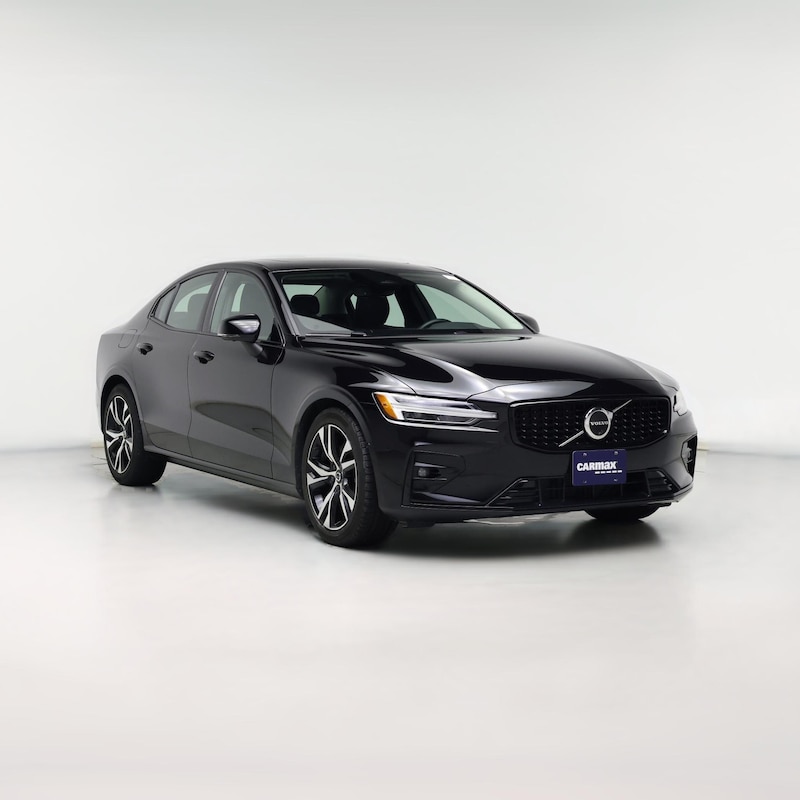 2024 Volvo S60 B5 Plus Dark Theme