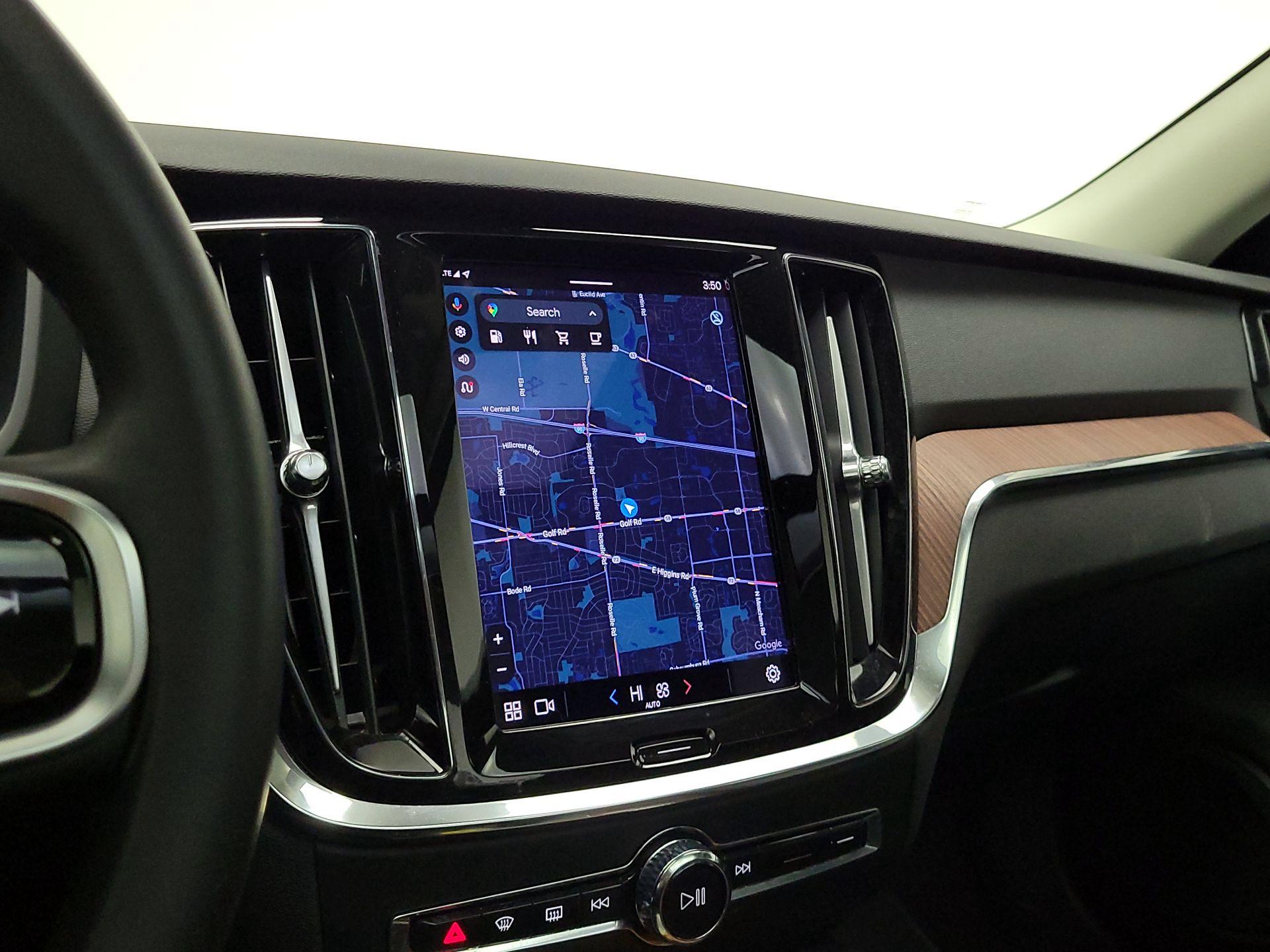 Thumbnail: 2024 Volvo S60 - 14