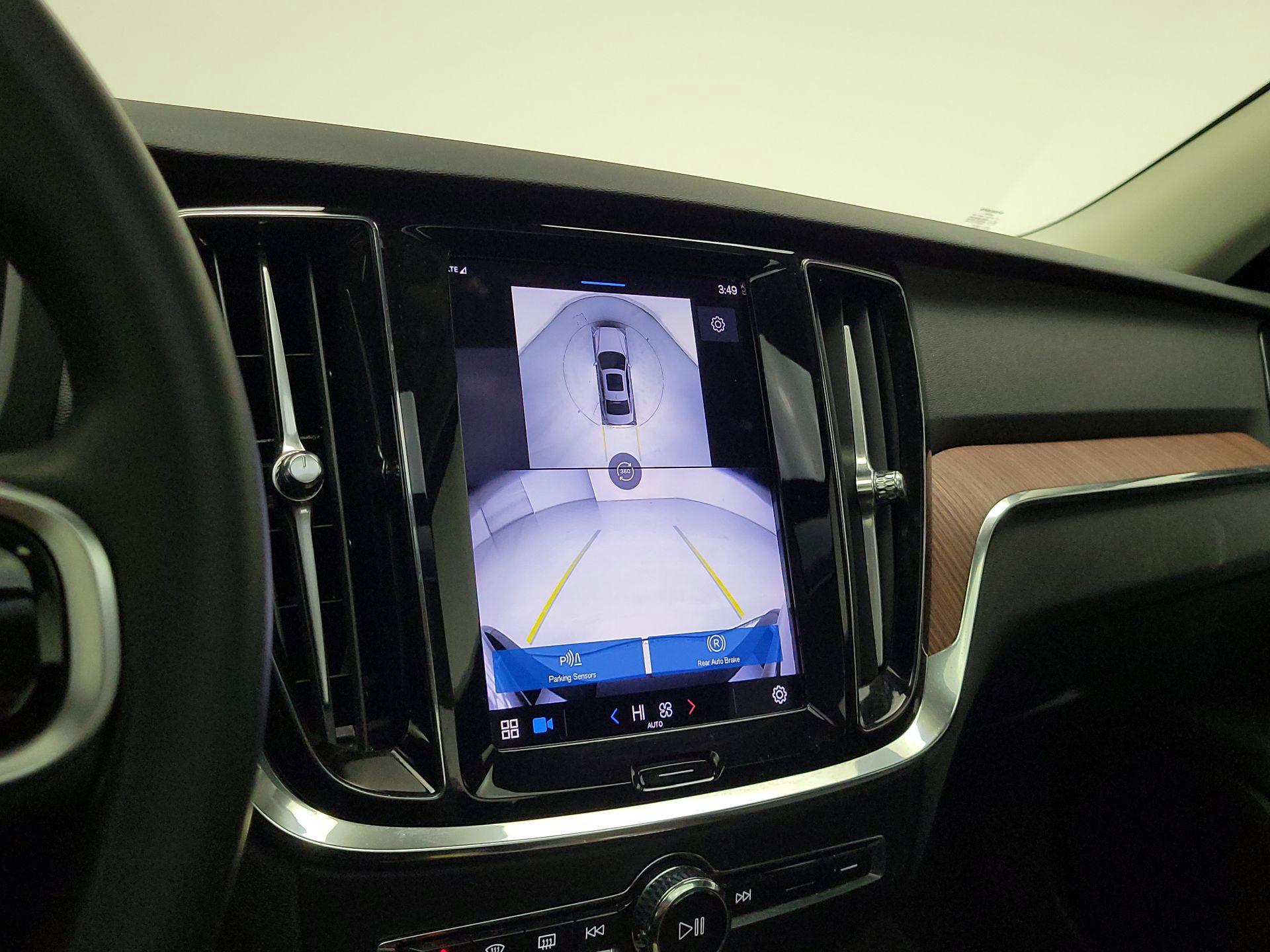 Thumbnail: 2024 Volvo S60 - 15