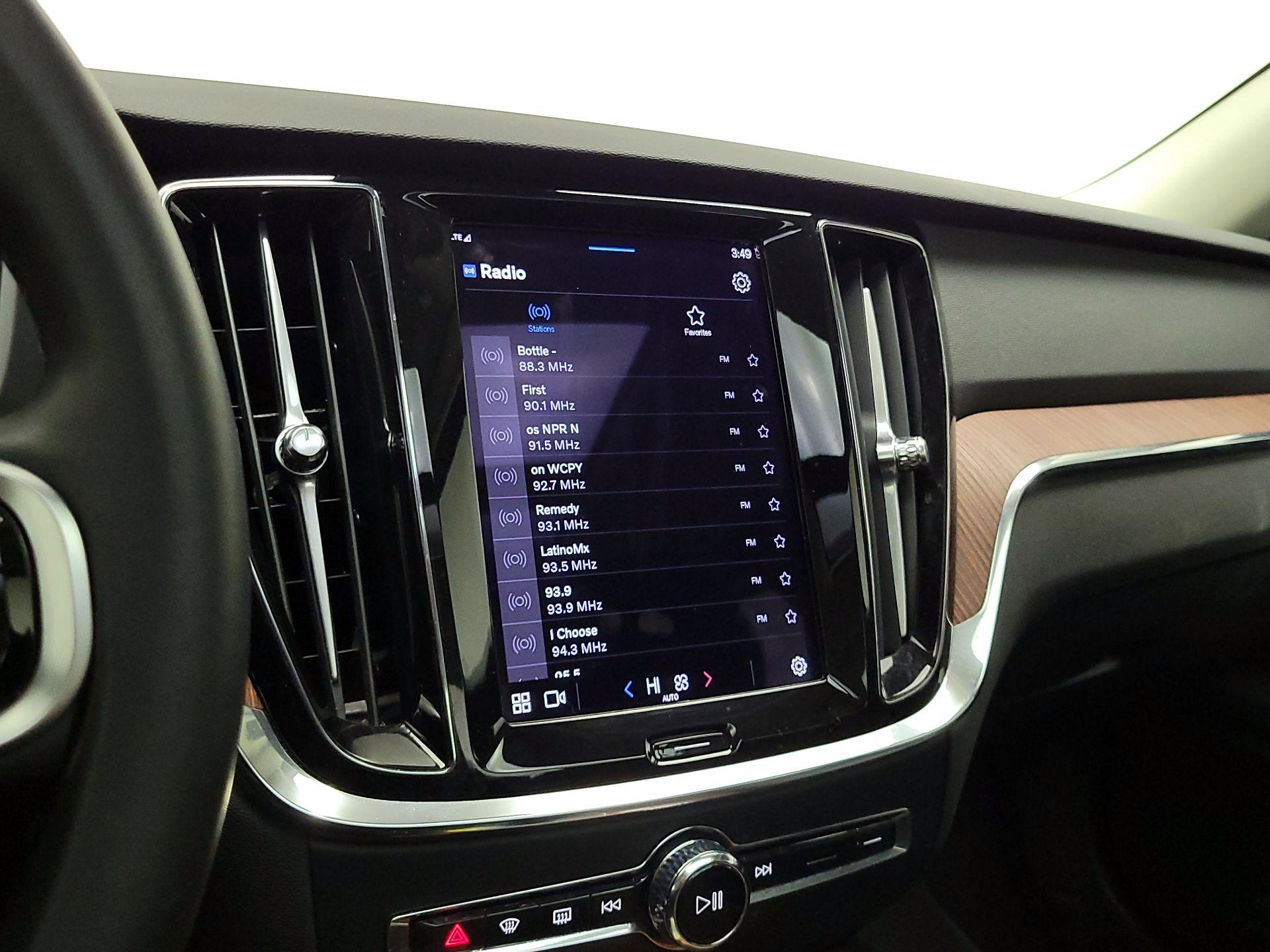 Thumbnail: 2024 Volvo S60 - 16