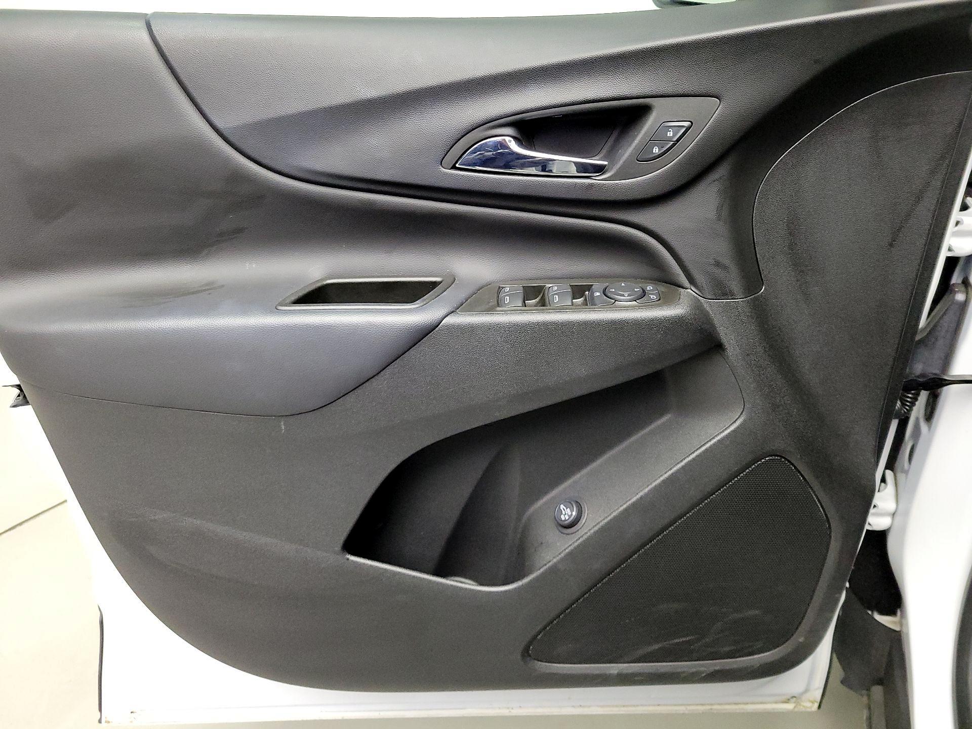 Thumbnail: 2022 Chevrolet Equinox - 12