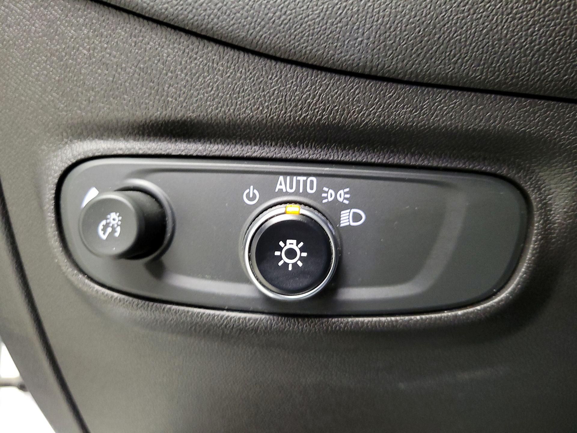 Thumbnail: 2022 Chevrolet Equinox - 13