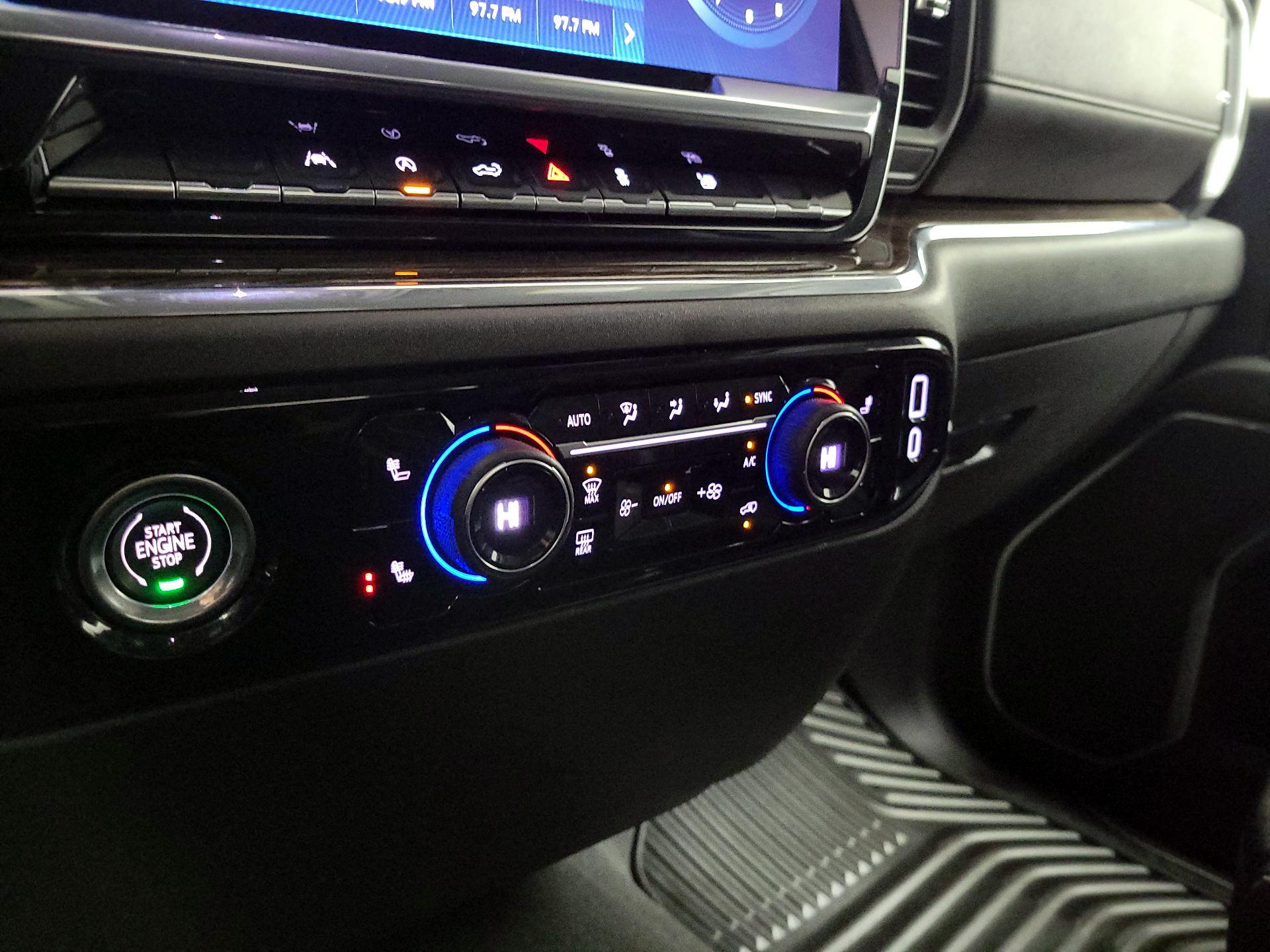 Thumbnail: 2023 Chevrolet Silverado 1500 - 17