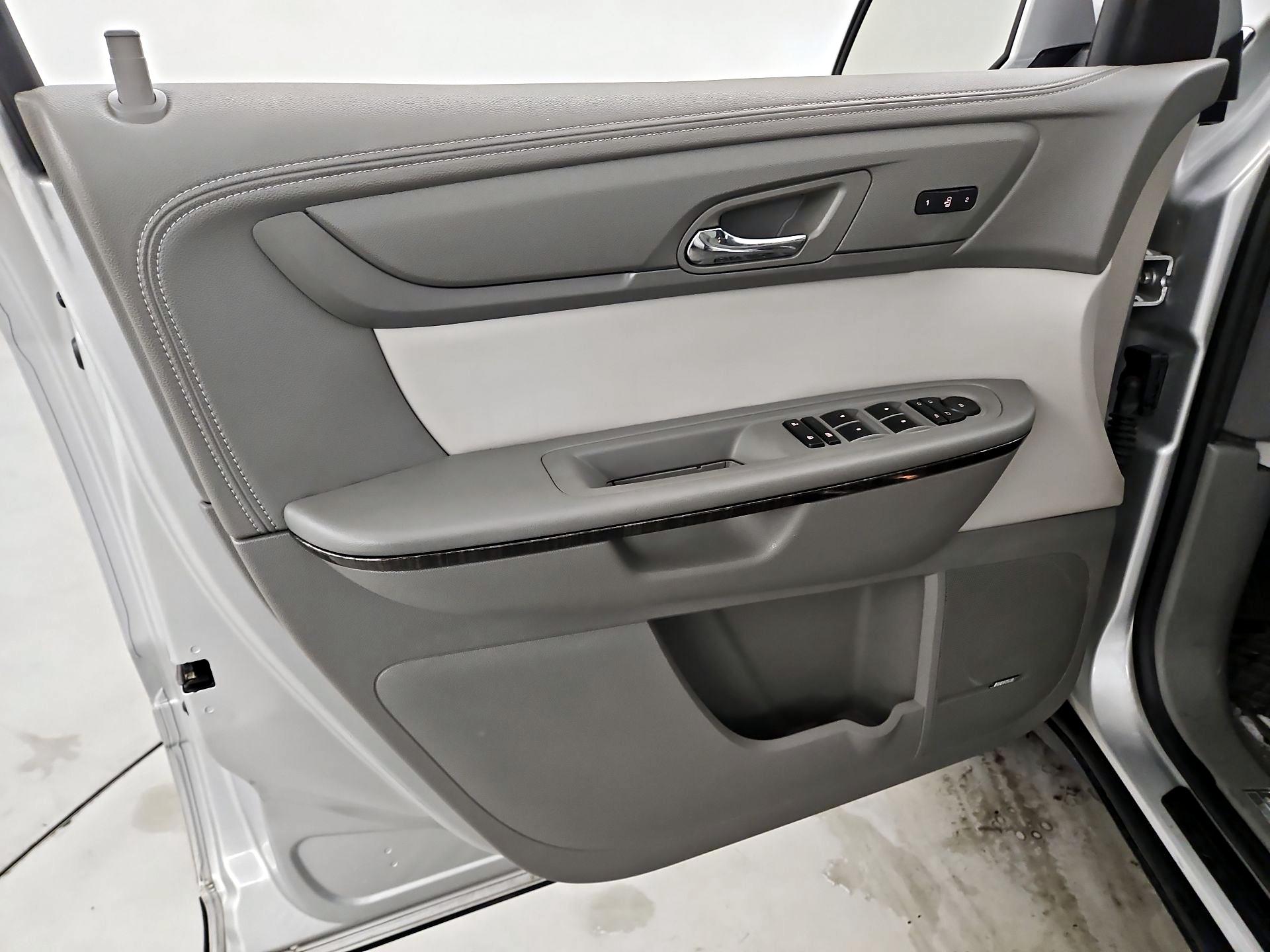 Thumbnail: 2017 GMC Acadia - 12