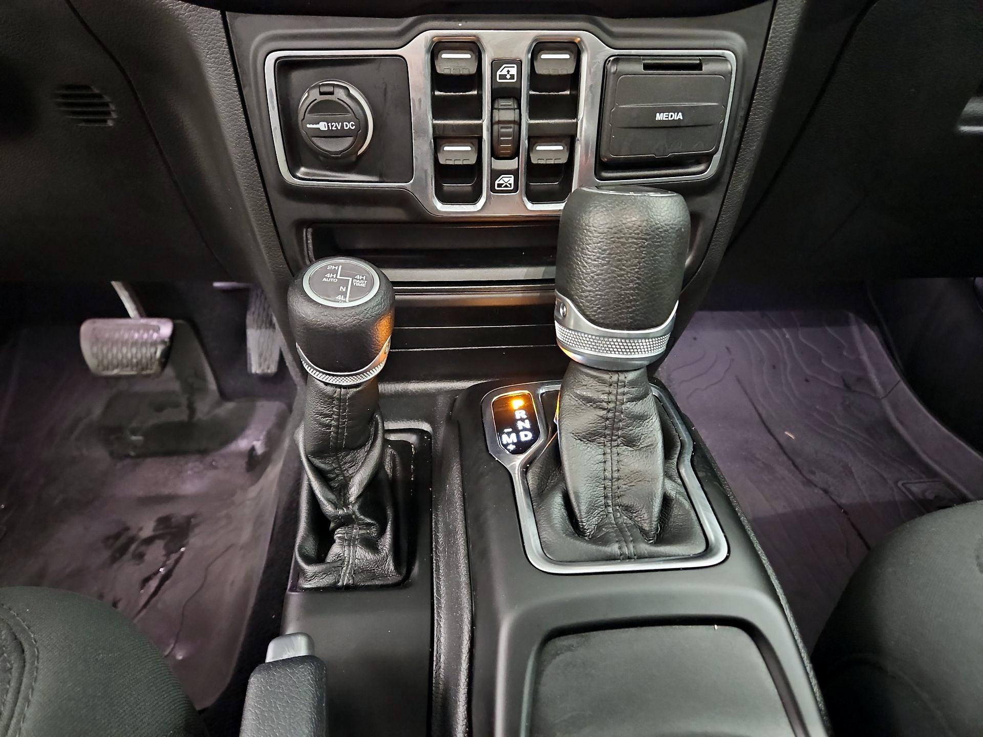 Thumbnail: 2023 Jeep Wrangler - 17