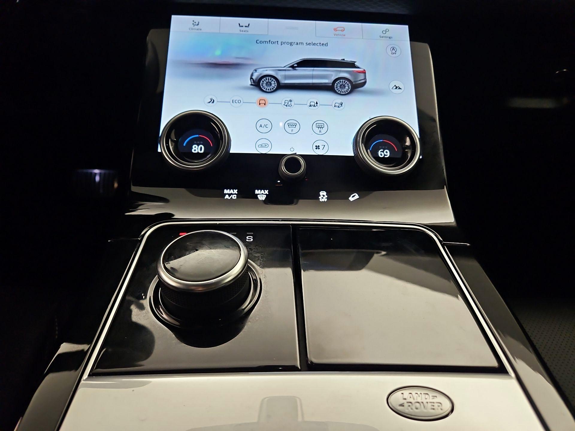 Thumbnail: 2020 Land Rover Range Rover Velar - 18