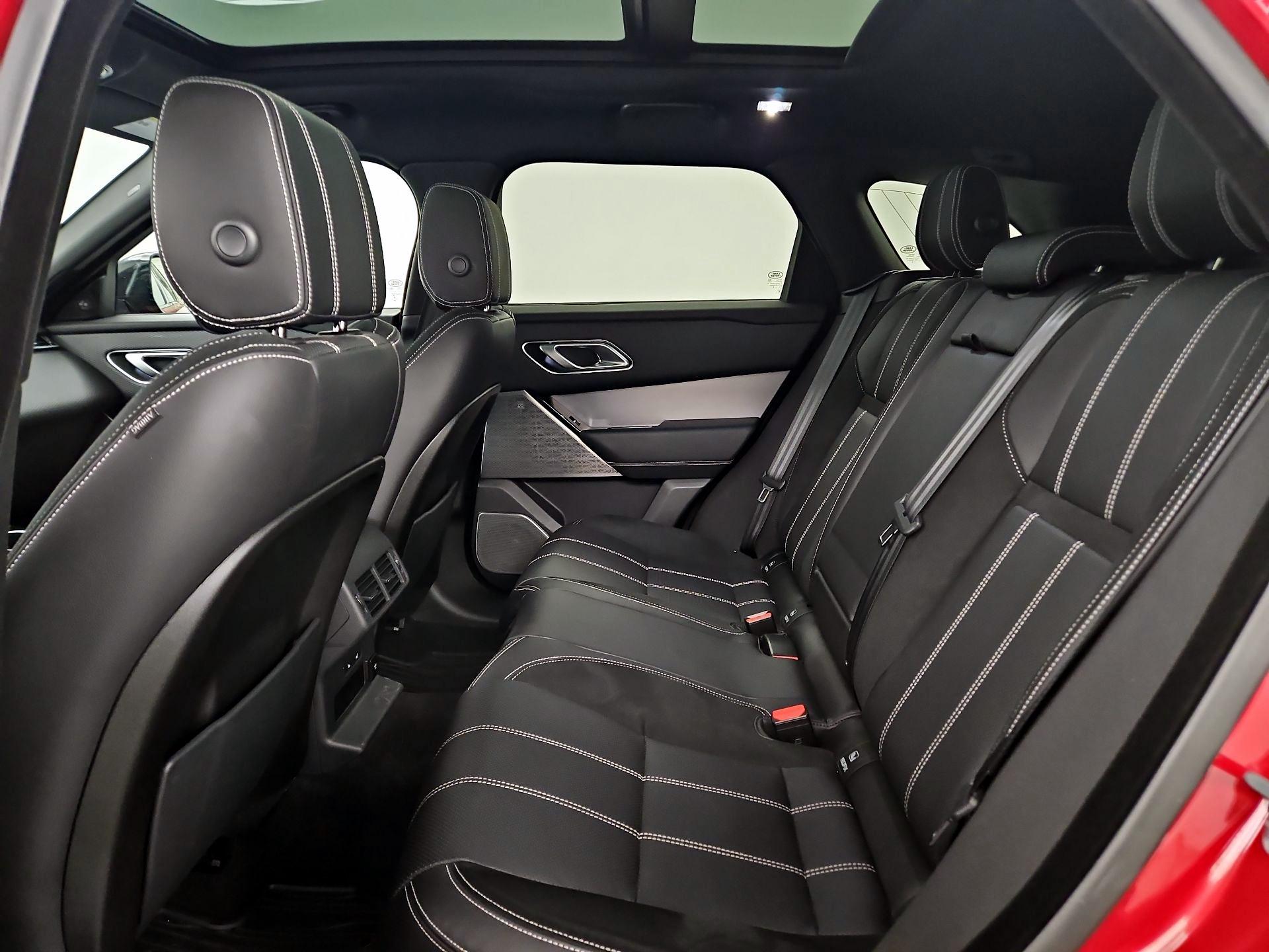 Thumbnail: 2020 Land Rover Range Rover Velar - 20