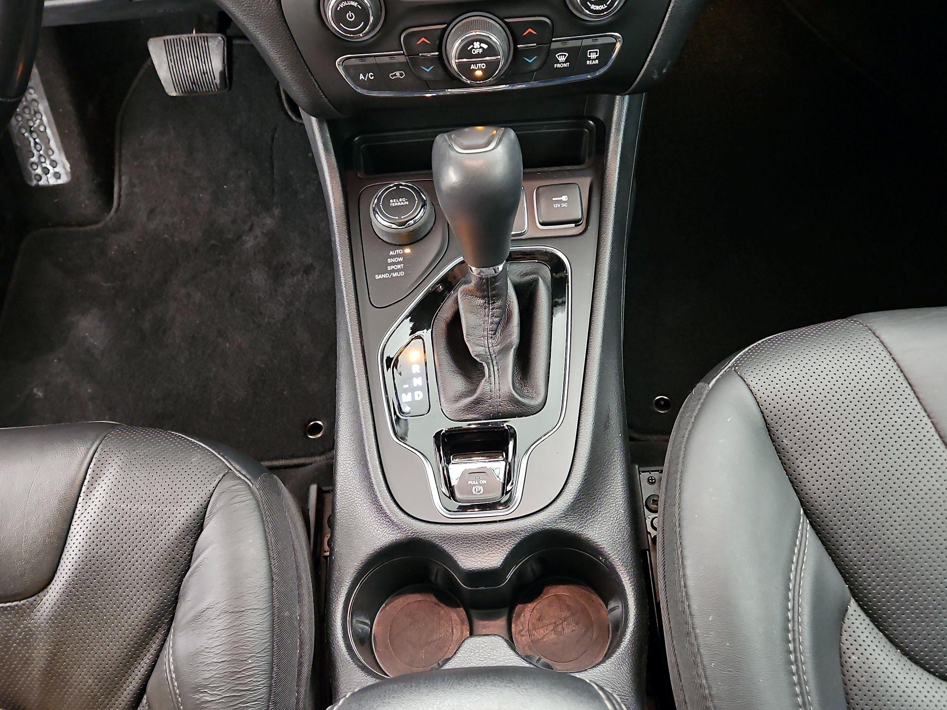 Thumbnail: 2020 Jeep Cherokee - 18