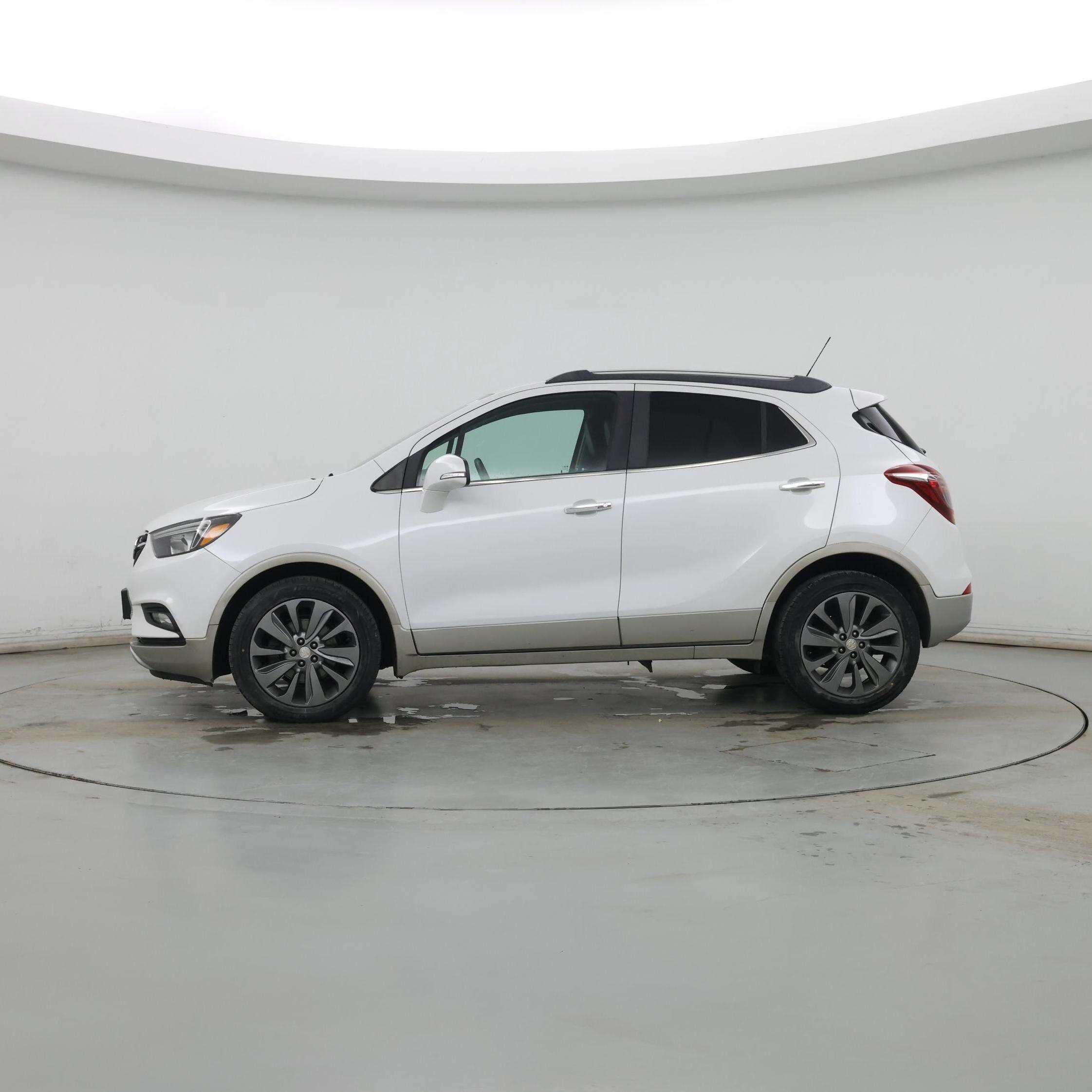 Thumbnail: 2017 Buick Encore - 3