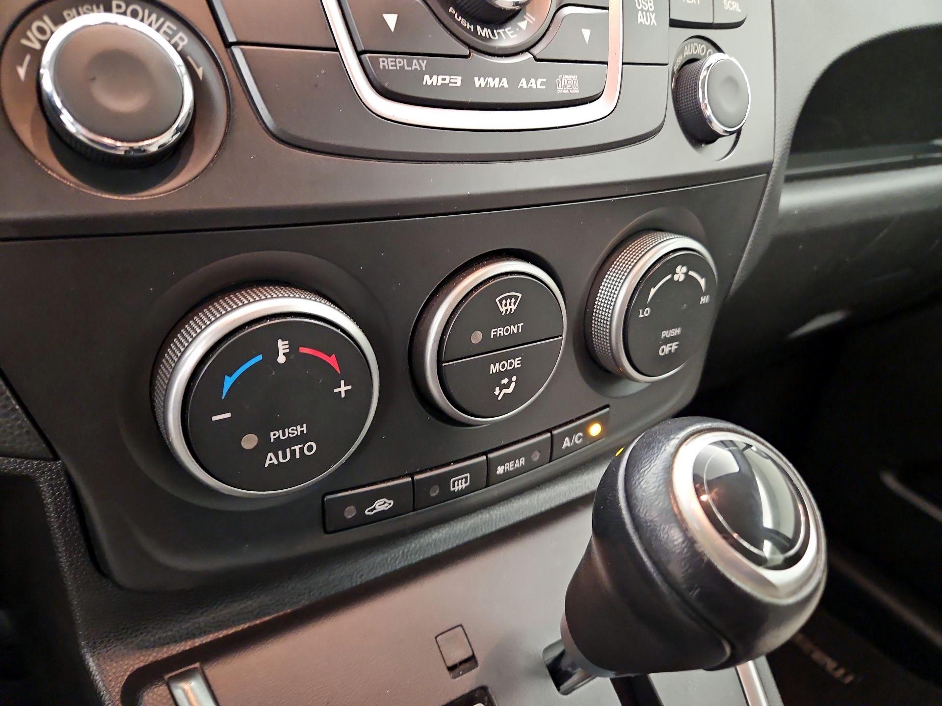 Thumbnail: 2014 Mazda Mazda5 - 15