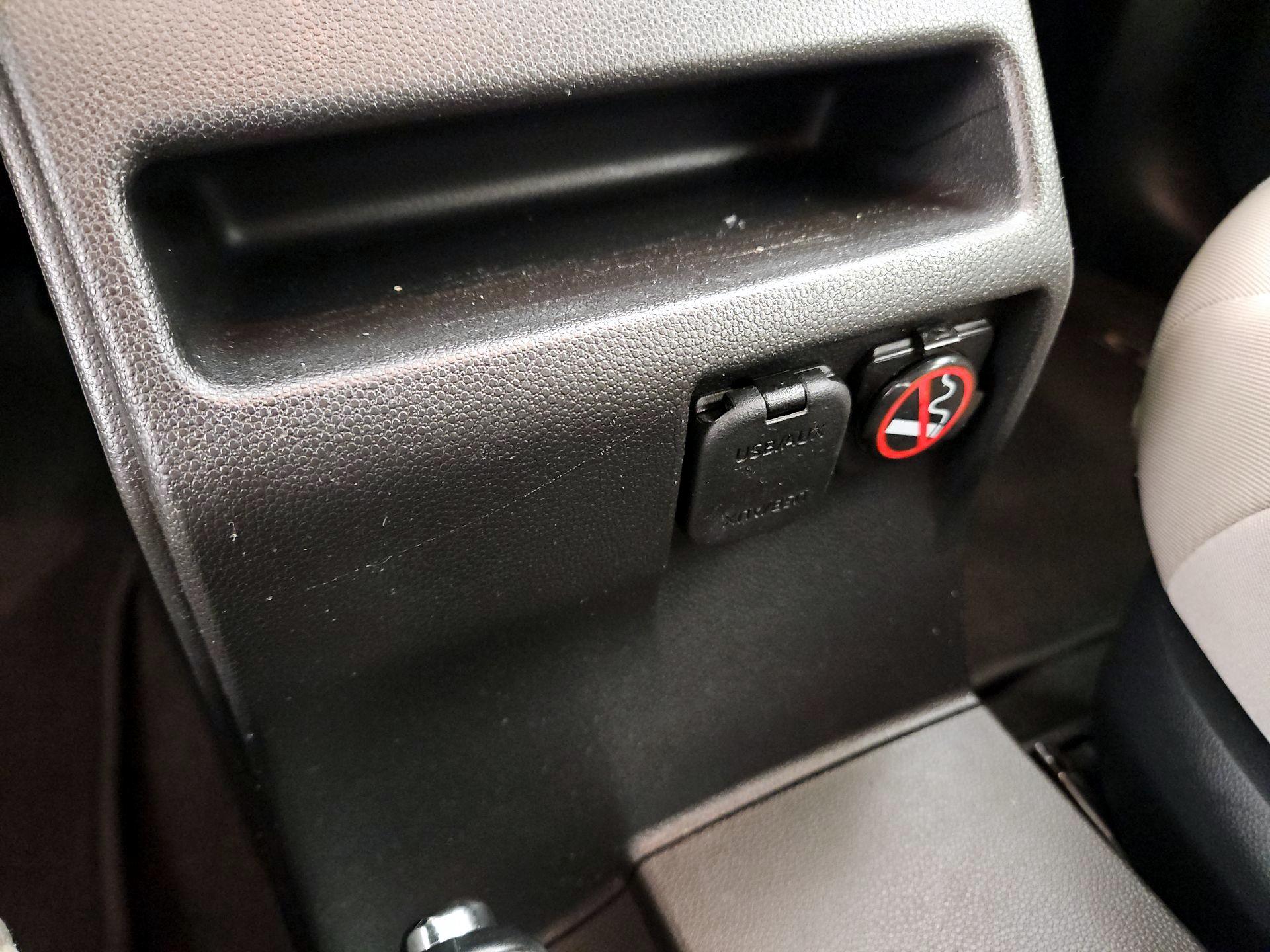 Thumbnail: 2014 Mazda Mazda5 - 17