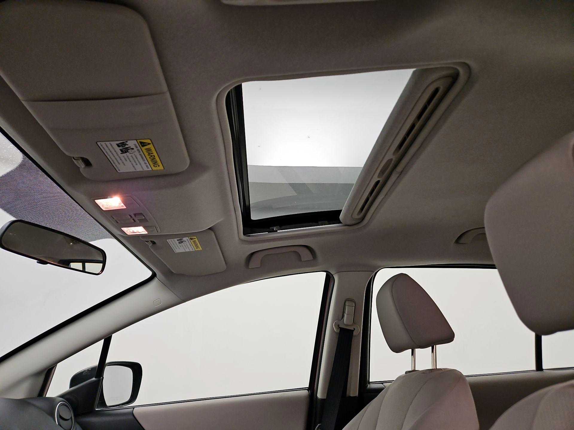 Thumbnail: 2014 Mazda Mazda5 - 18