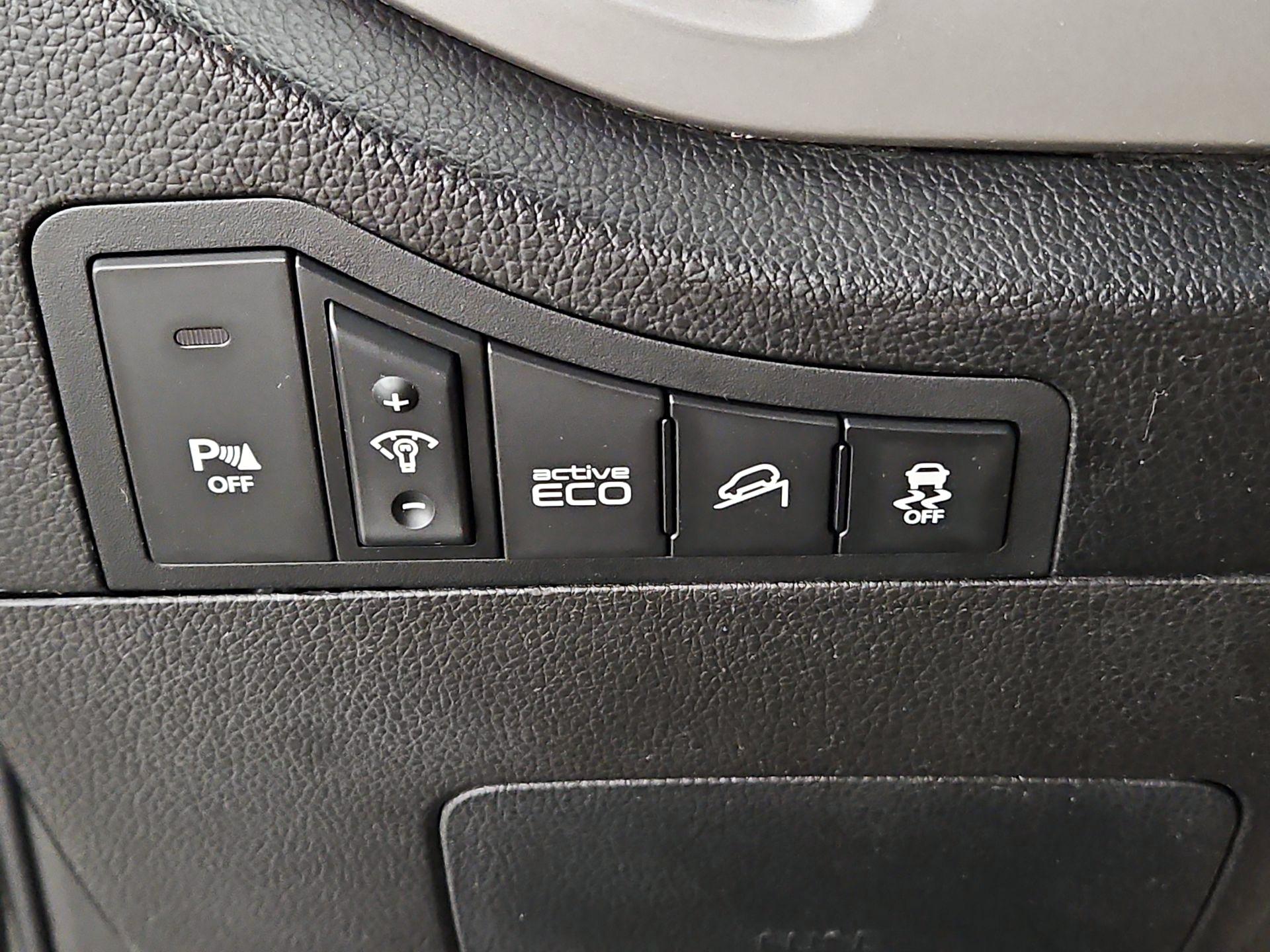 Thumbnail: 2016 Kia Sportage - 13