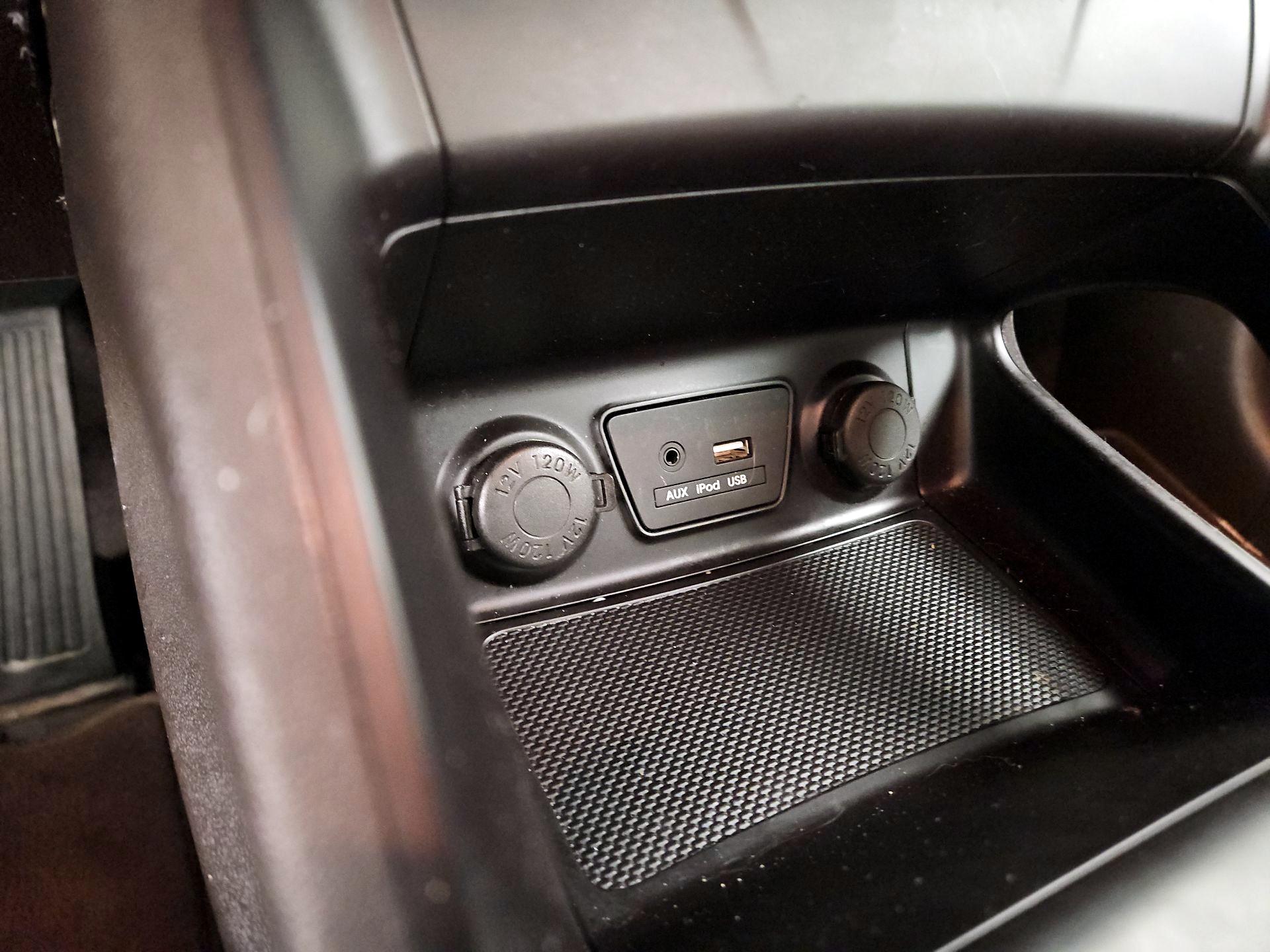 Thumbnail: 2015 Hyundai Tucson - 17