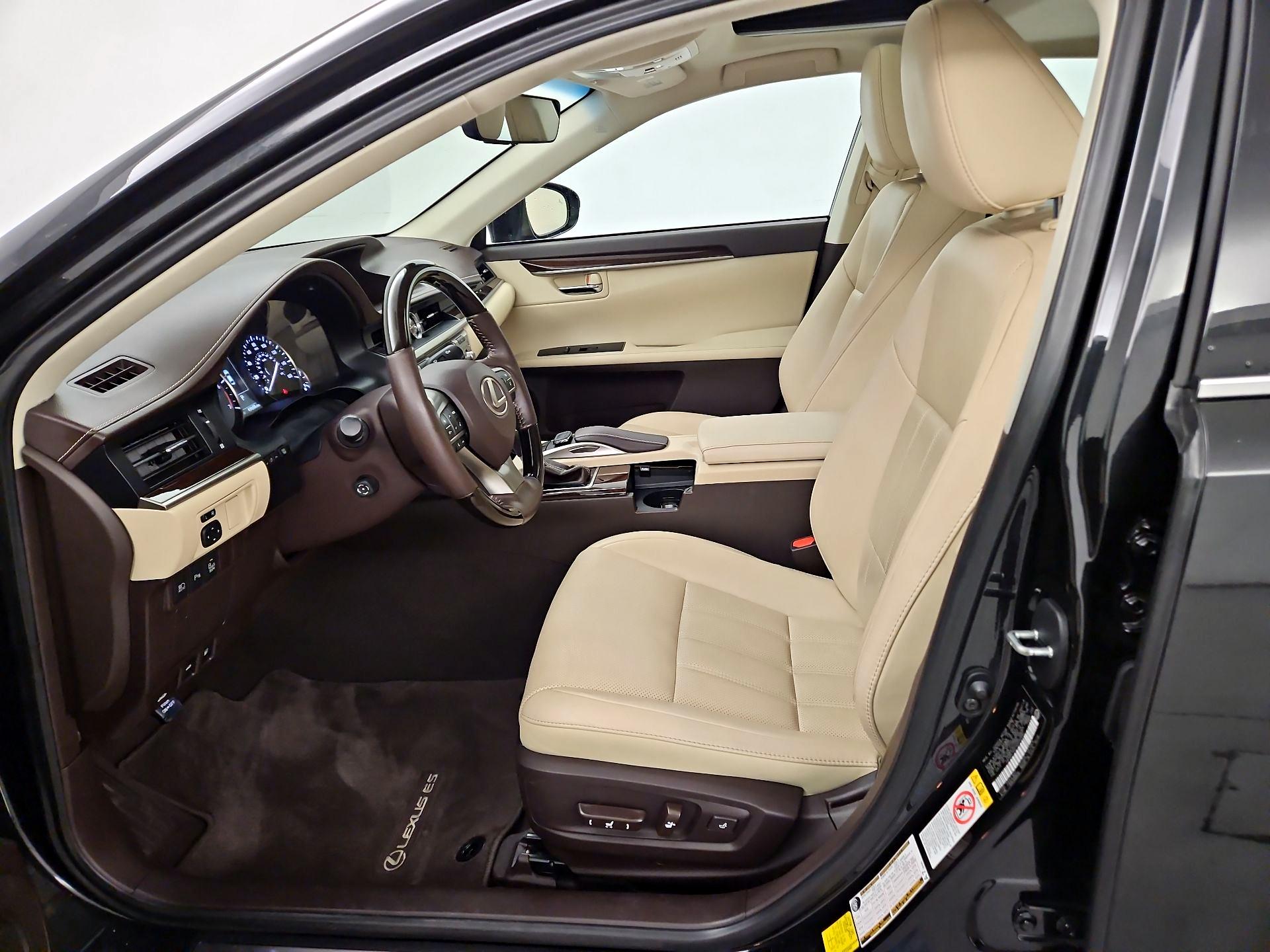 Thumbnail: 2016 Lexus ES - 11