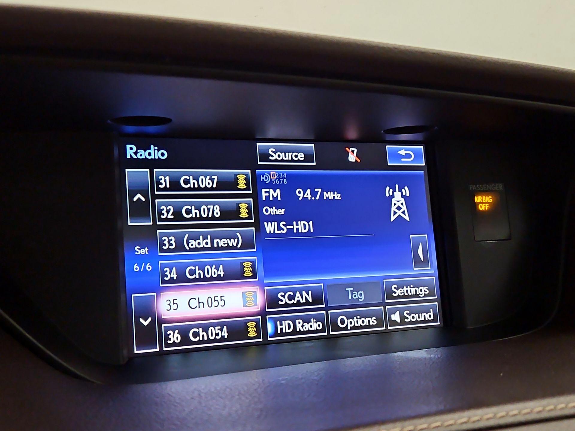 Thumbnail: 2016 Lexus ES - 16