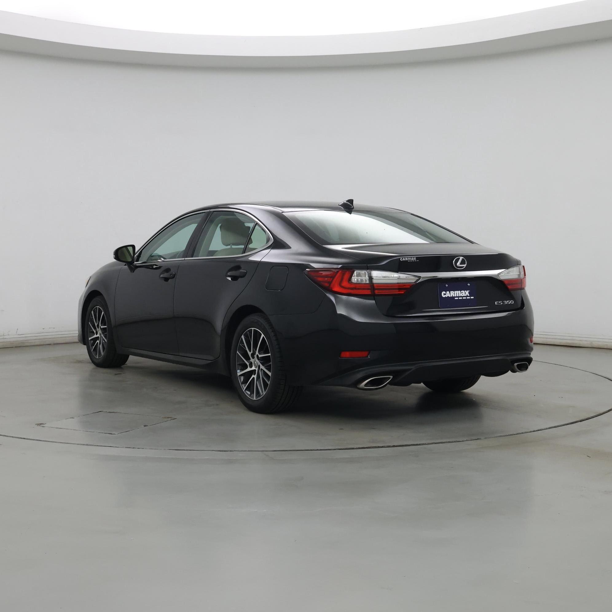 Thumbnail: 2016 Lexus ES - 2