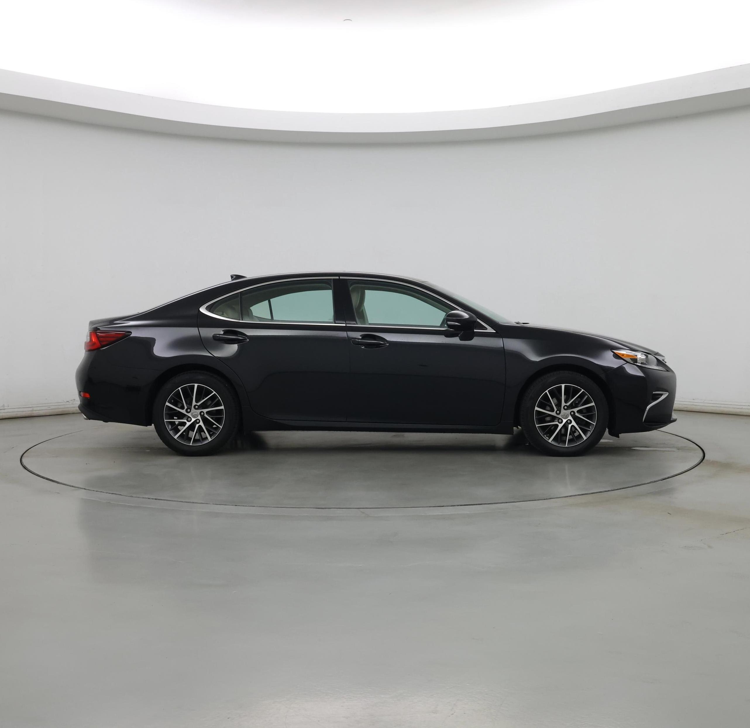 Thumbnail: 2016 Lexus ES - 7