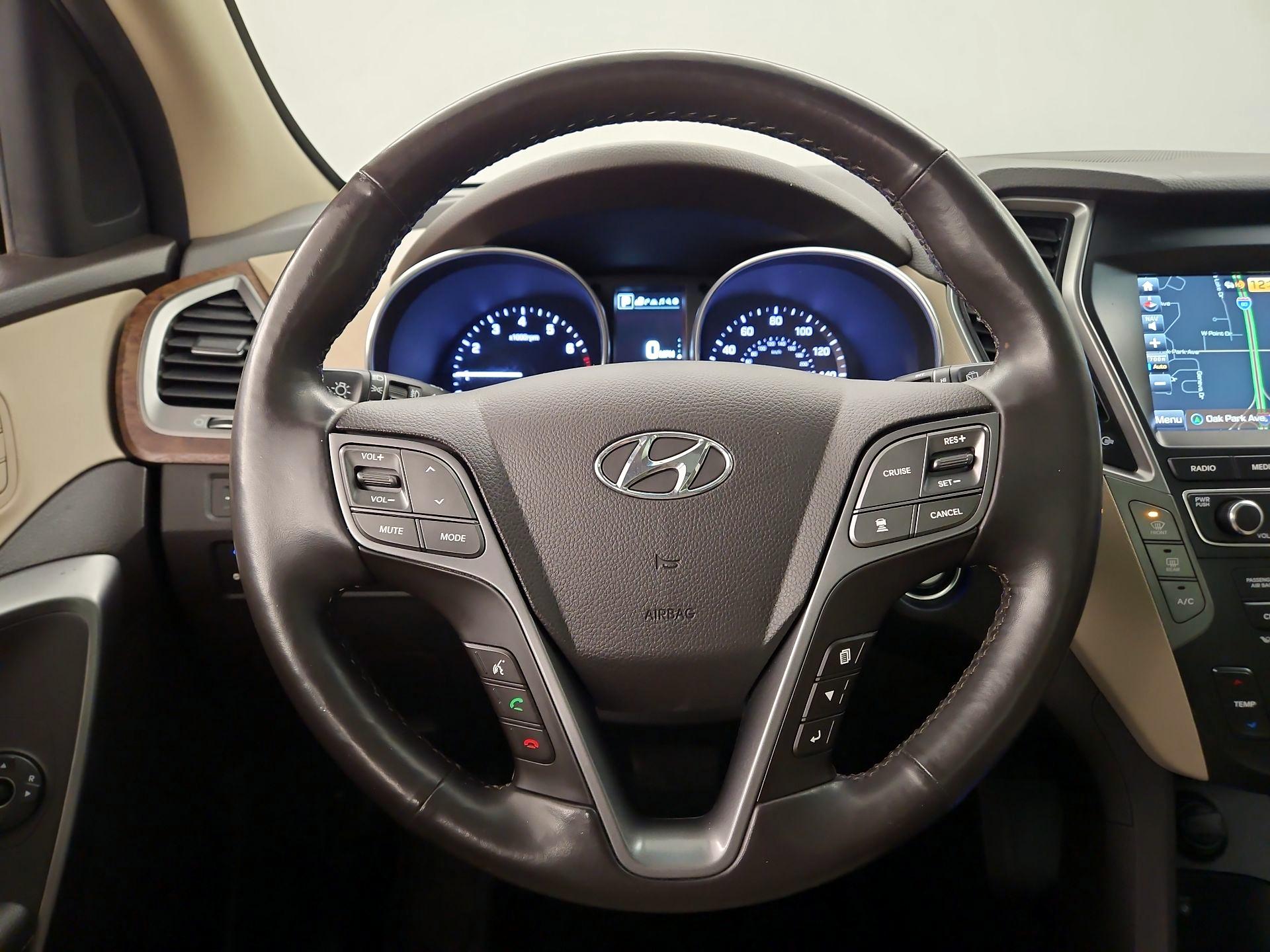 Thumbnail: 2019 Hyundai Santa Fe - 10