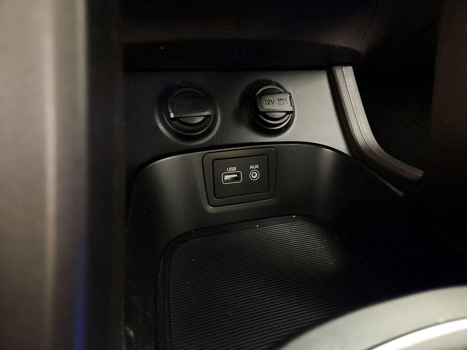 Thumbnail: 2019 Hyundai Santa Fe - 19