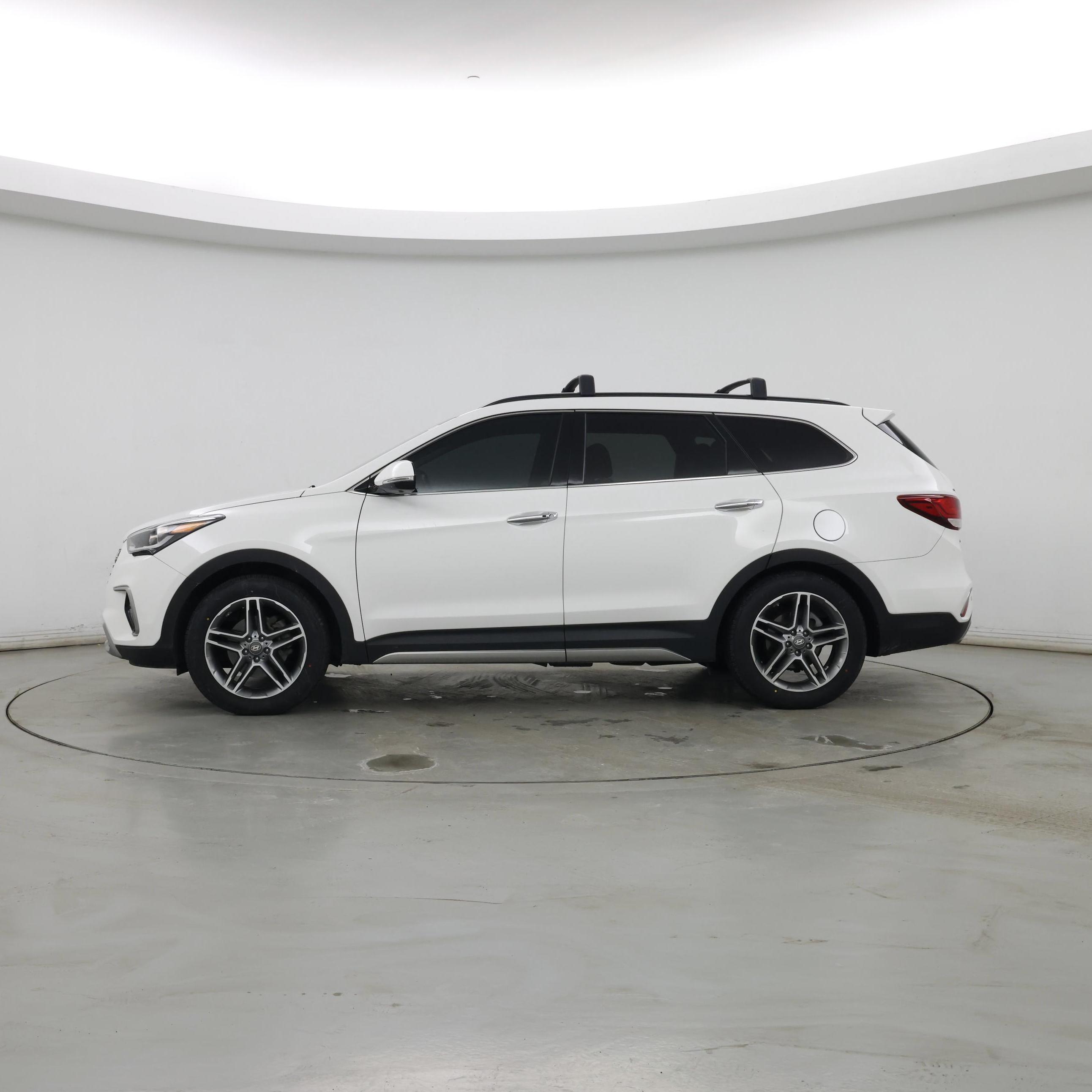 Thumbnail: 2019 Hyundai Santa Fe - 3