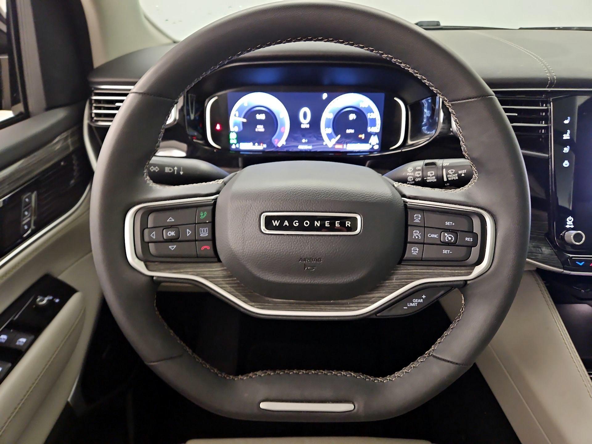 Thumbnail: 2022 Jeep Wagoneer - 10