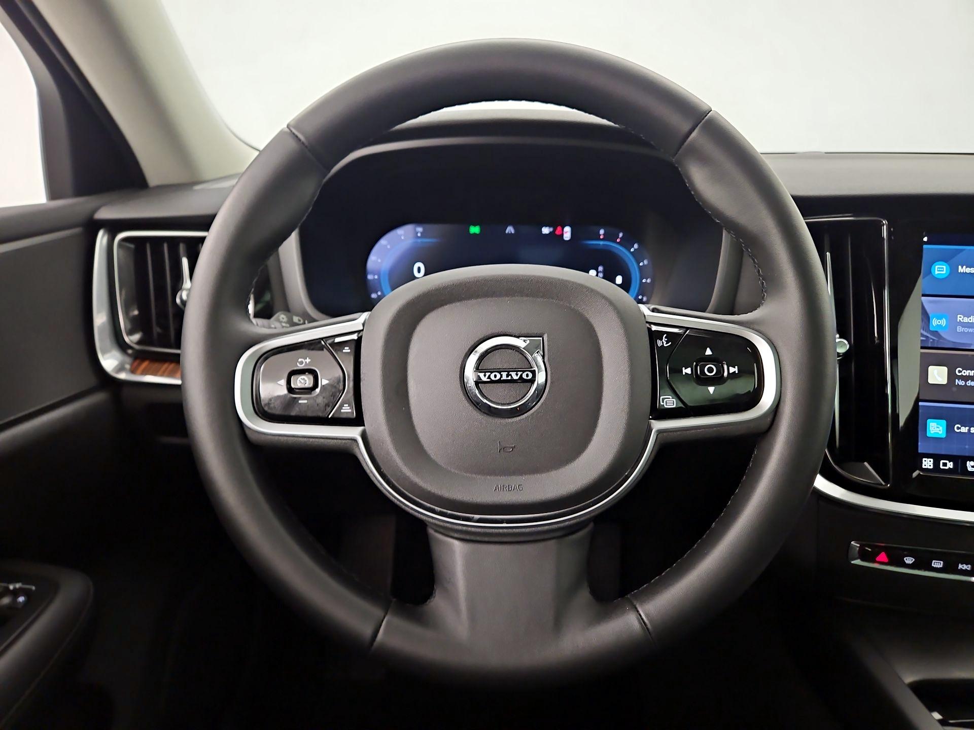 Thumbnail: 2025 Volvo S60 - 10