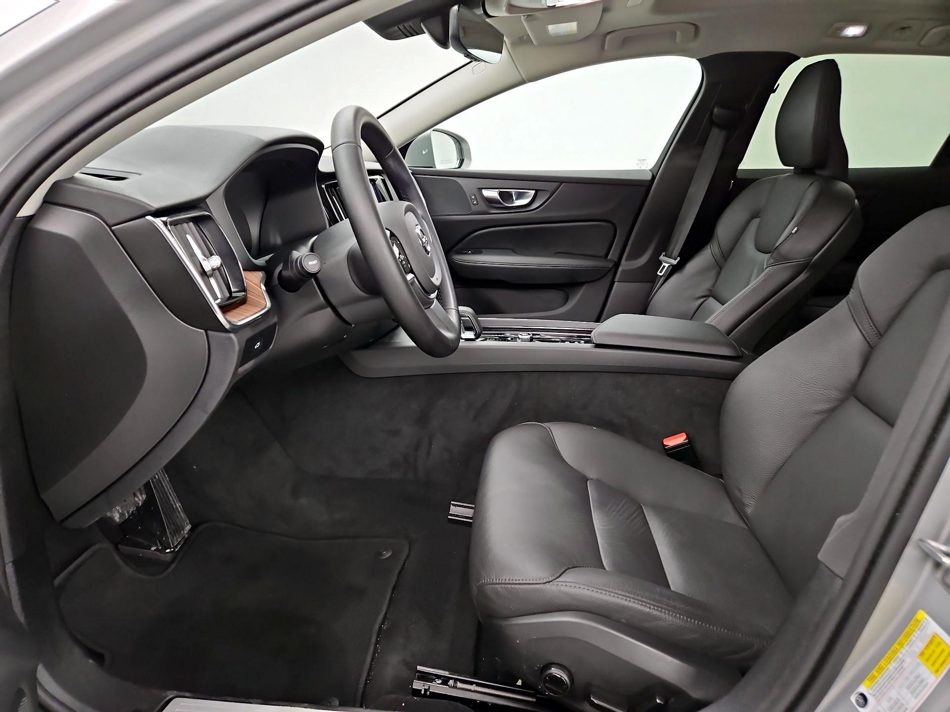 Thumbnail: 2025 Volvo S60 - 11