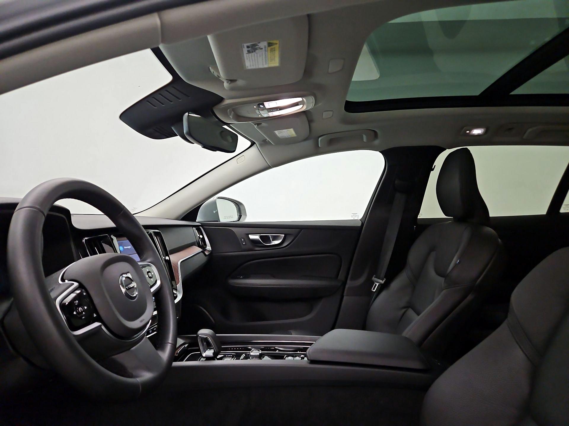 Thumbnail: 2025 Volvo S60 - 19