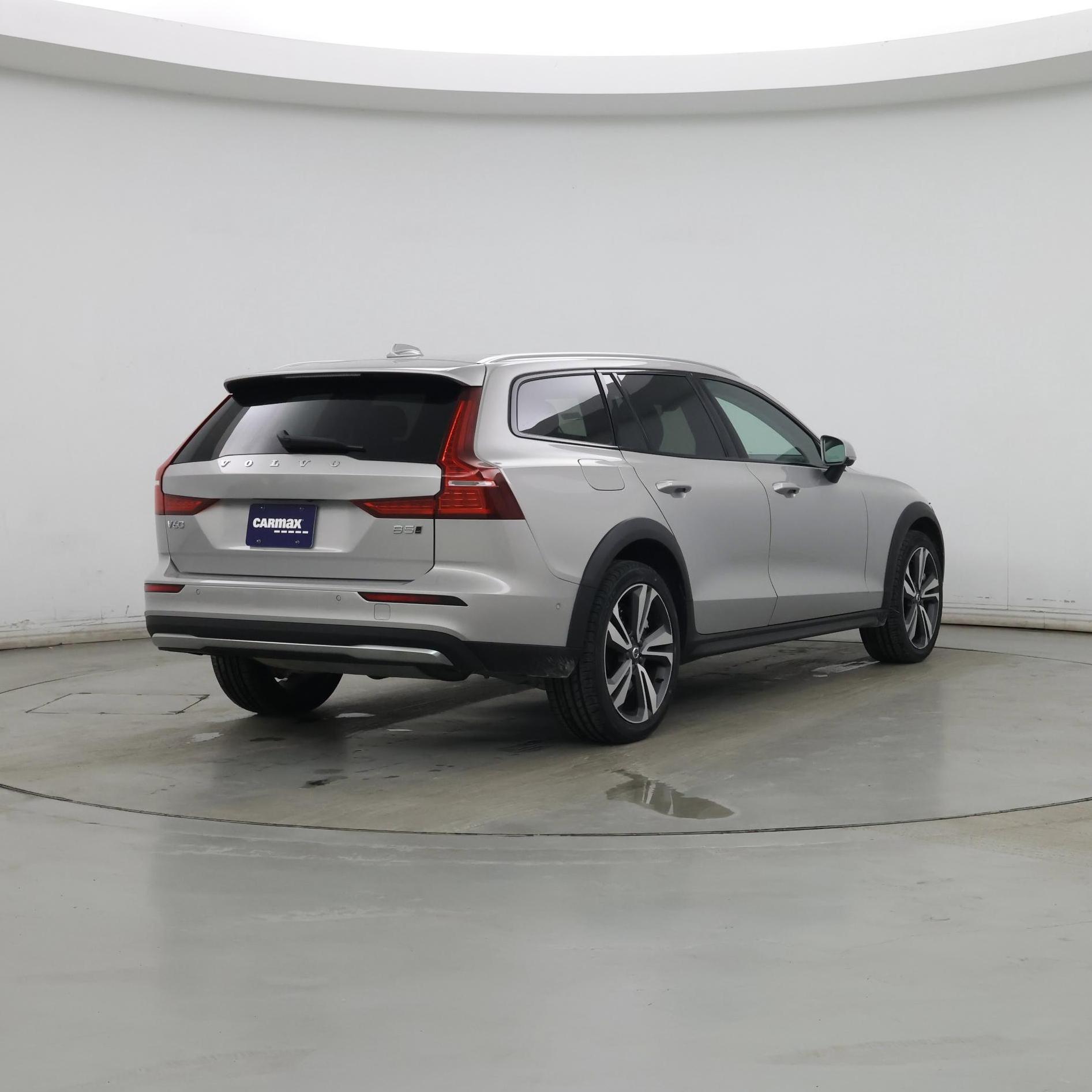 Thumbnail: 2025 Volvo S60 - 8