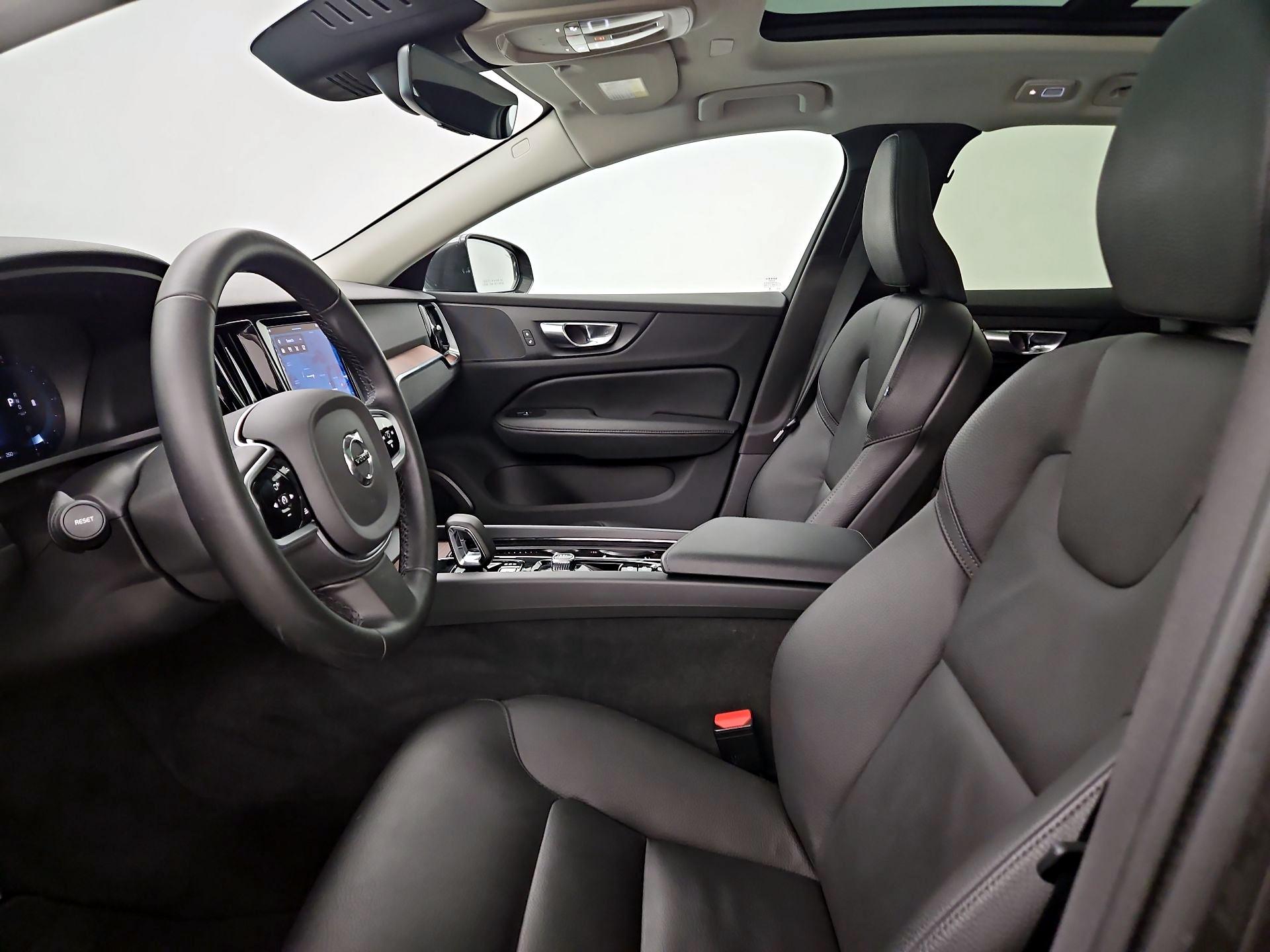 Thumbnail: 2025 Volvo S60 - 11