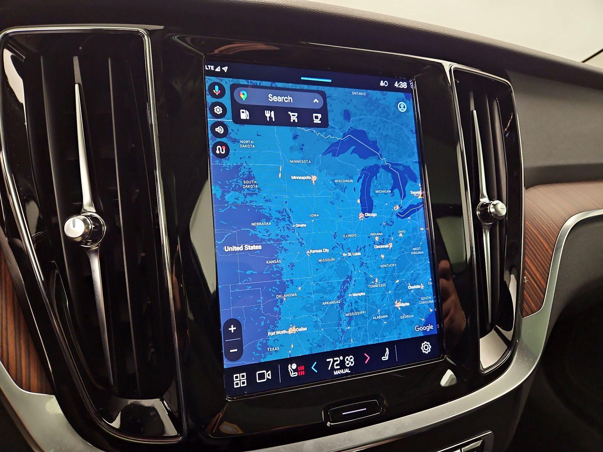 Thumbnail: 2025 Volvo S60 - 14