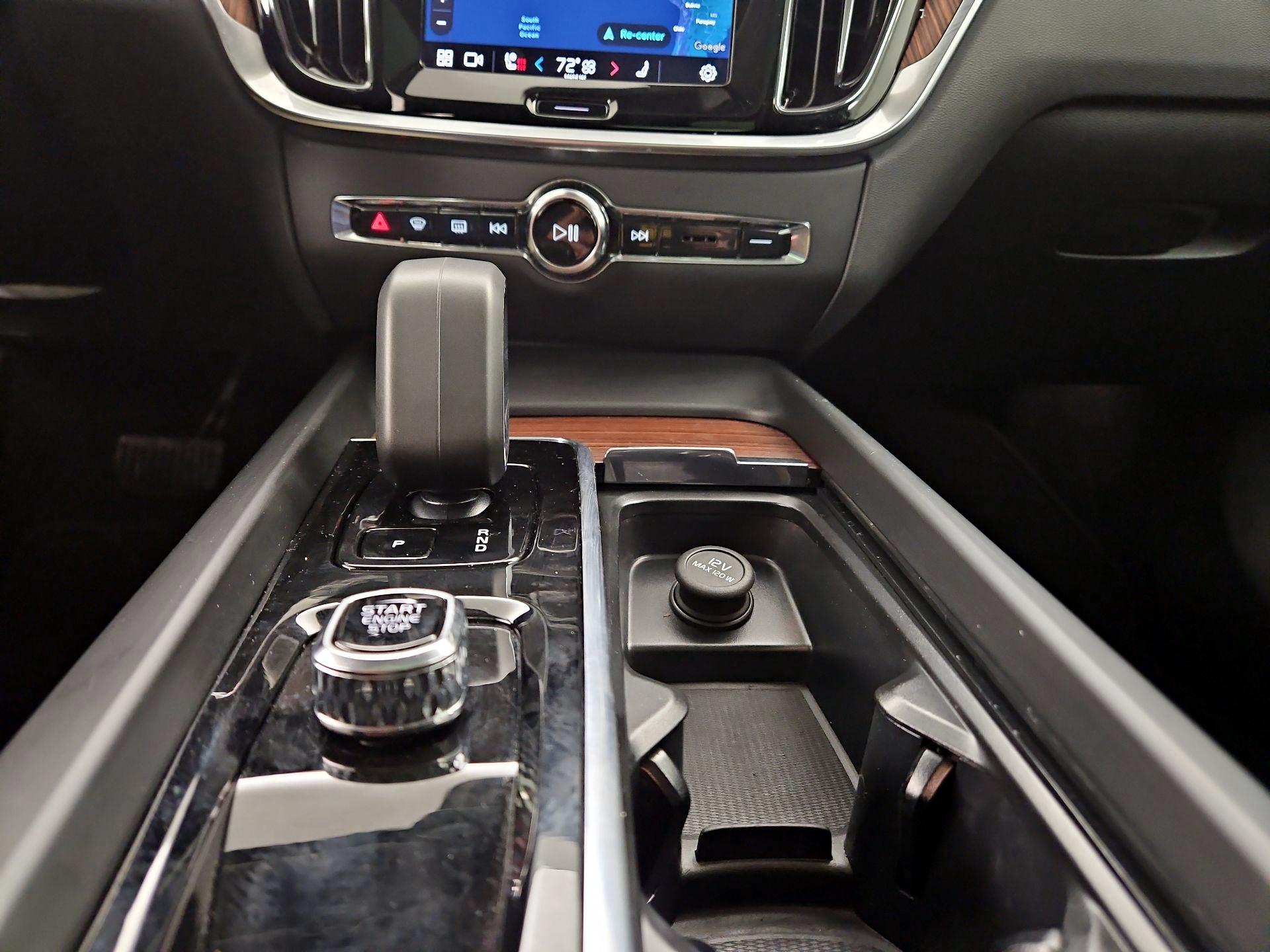 Thumbnail: 2025 Volvo S60 - 18