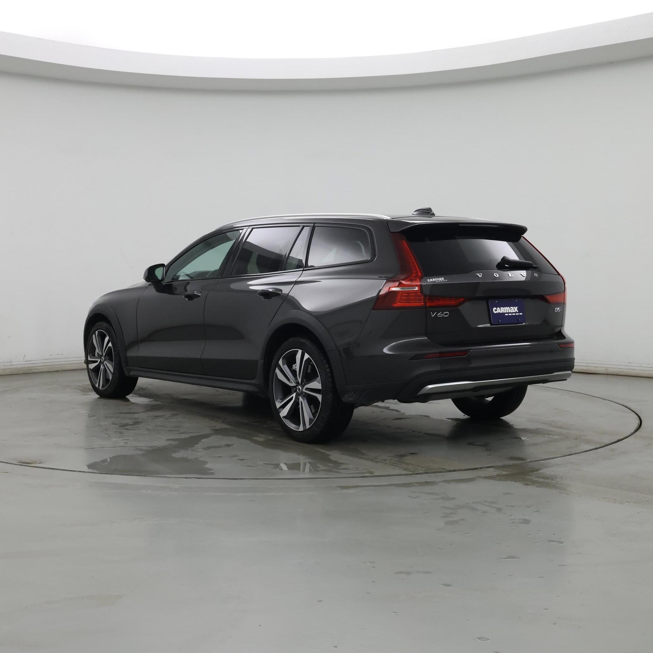 Thumbnail: 2025 Volvo S60 - 2