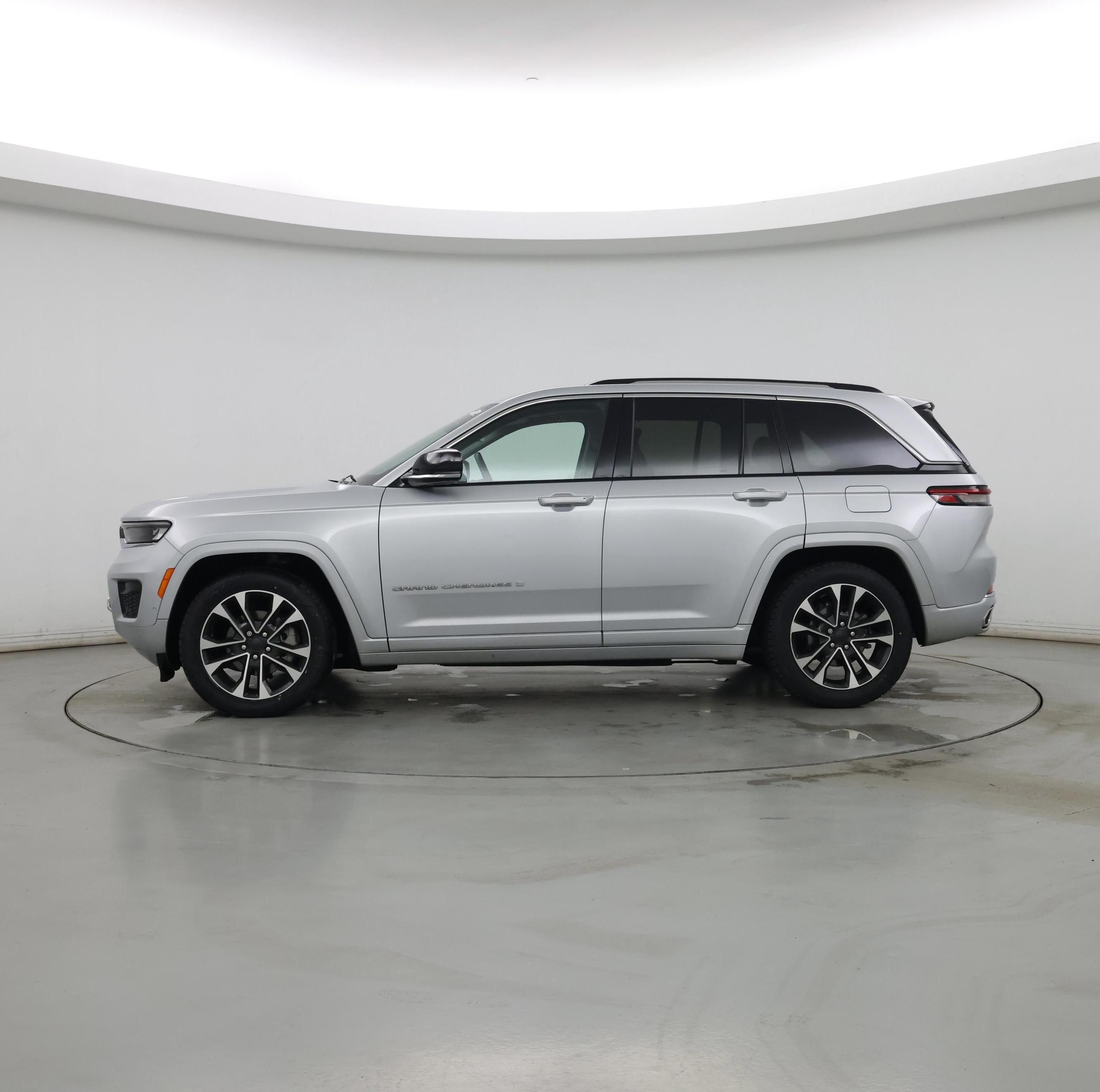 Thumbnail: 2022 Jeep Grand Cherokee - 3