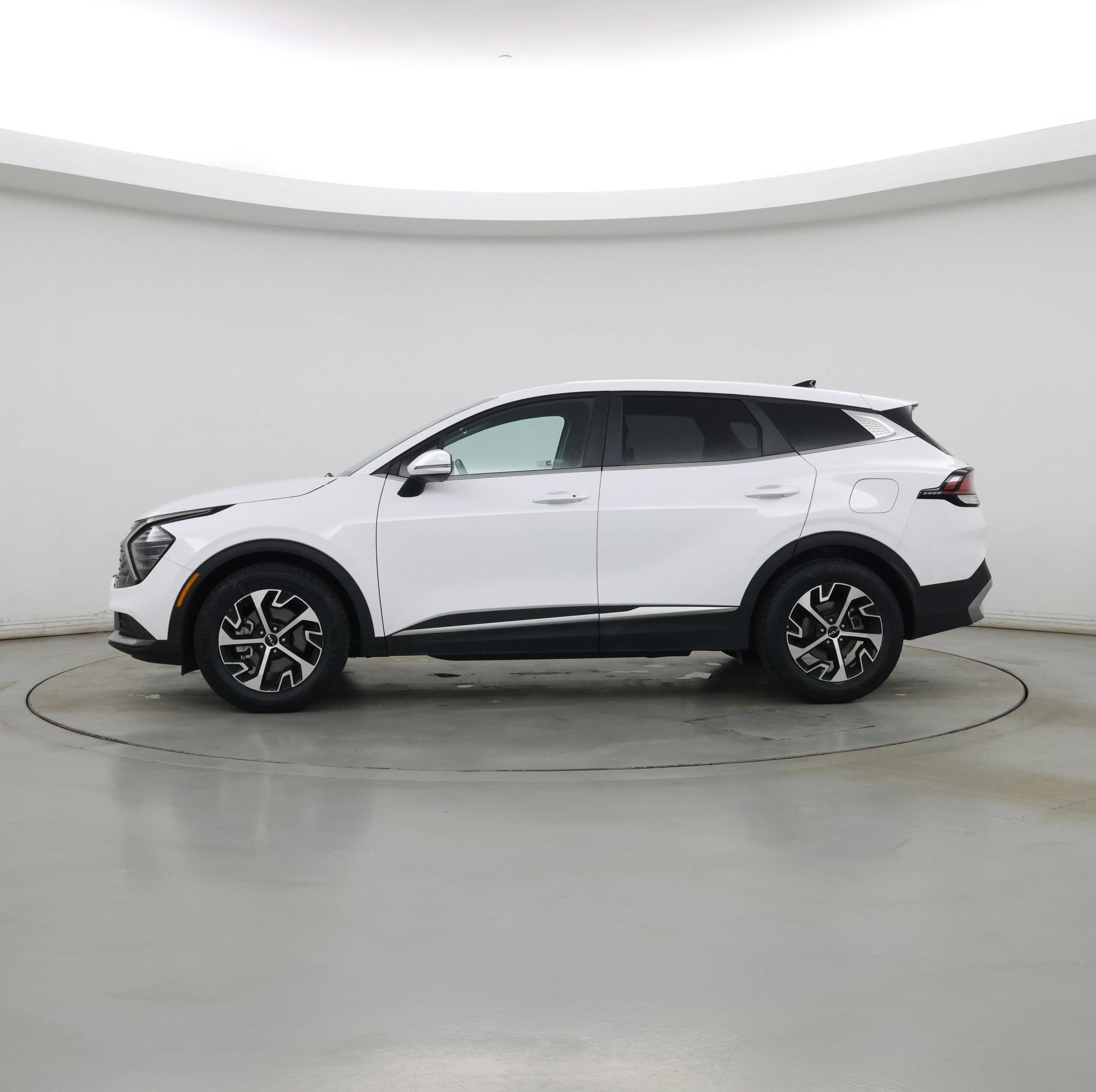 Thumbnail: 2024 Kia Sportage - 3