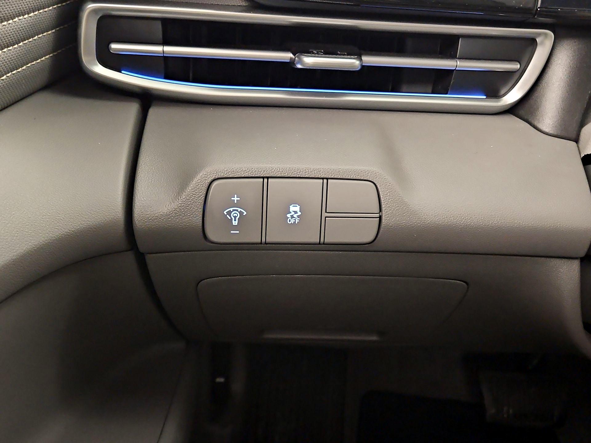 Thumbnail: 2024 Hyundai Elantra - 13