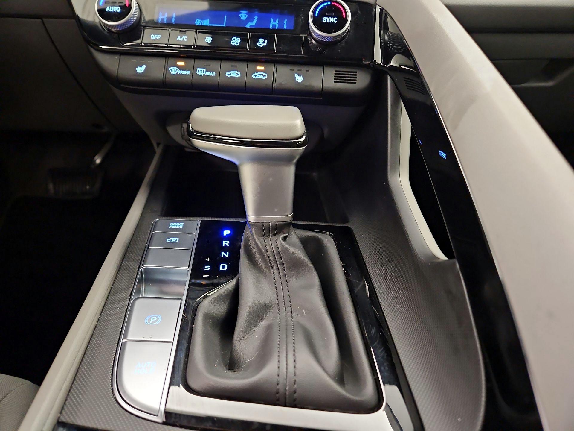 Thumbnail: 2024 Hyundai Elantra - 18